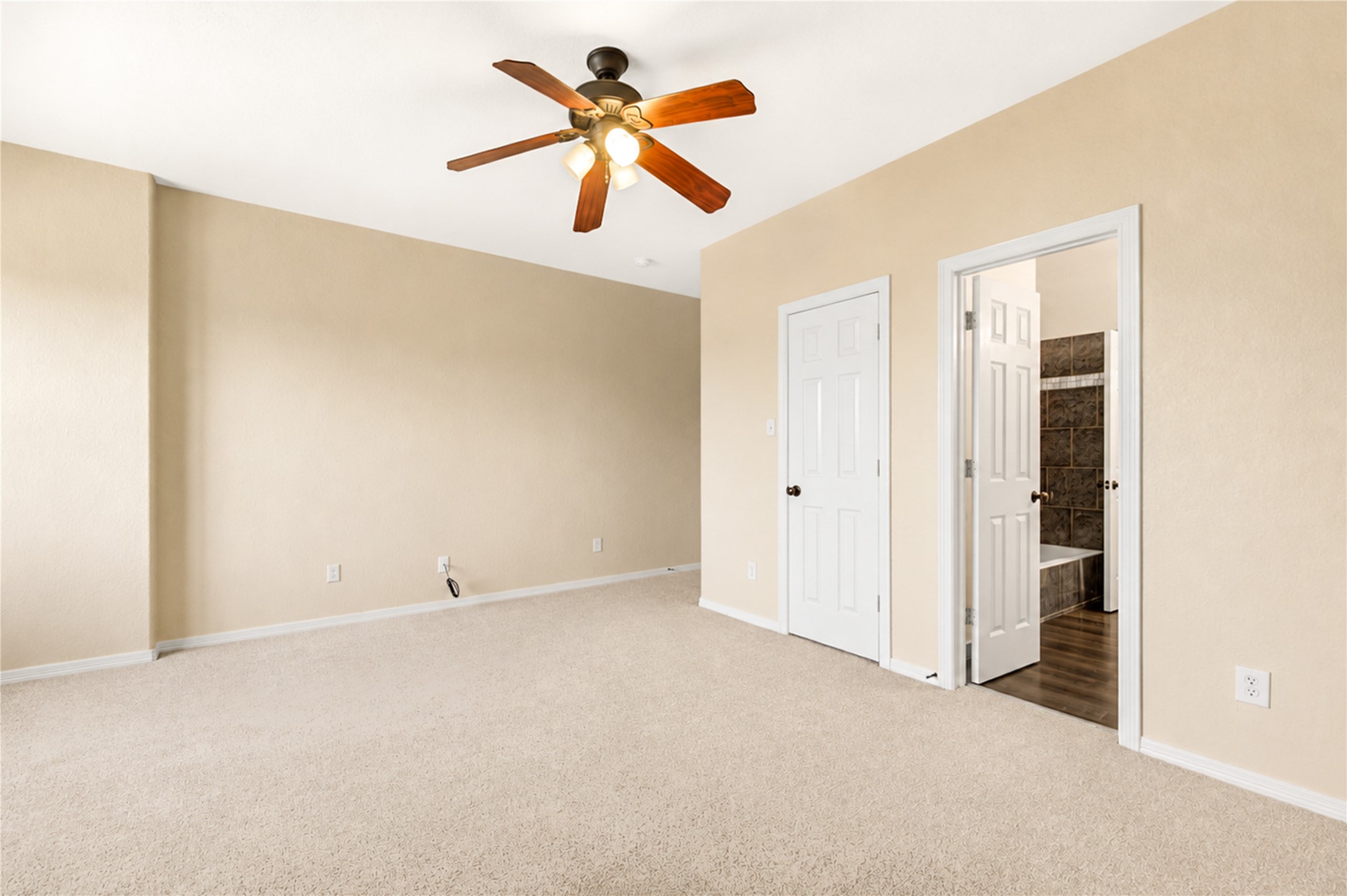 17415 Elverson Oaks Drive Property Photo 5