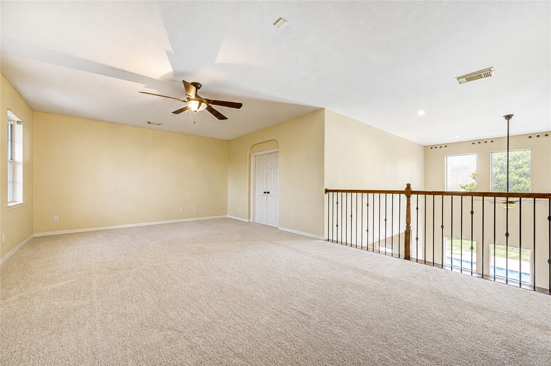 17415 Elverson Oaks Drive Property Photo 6