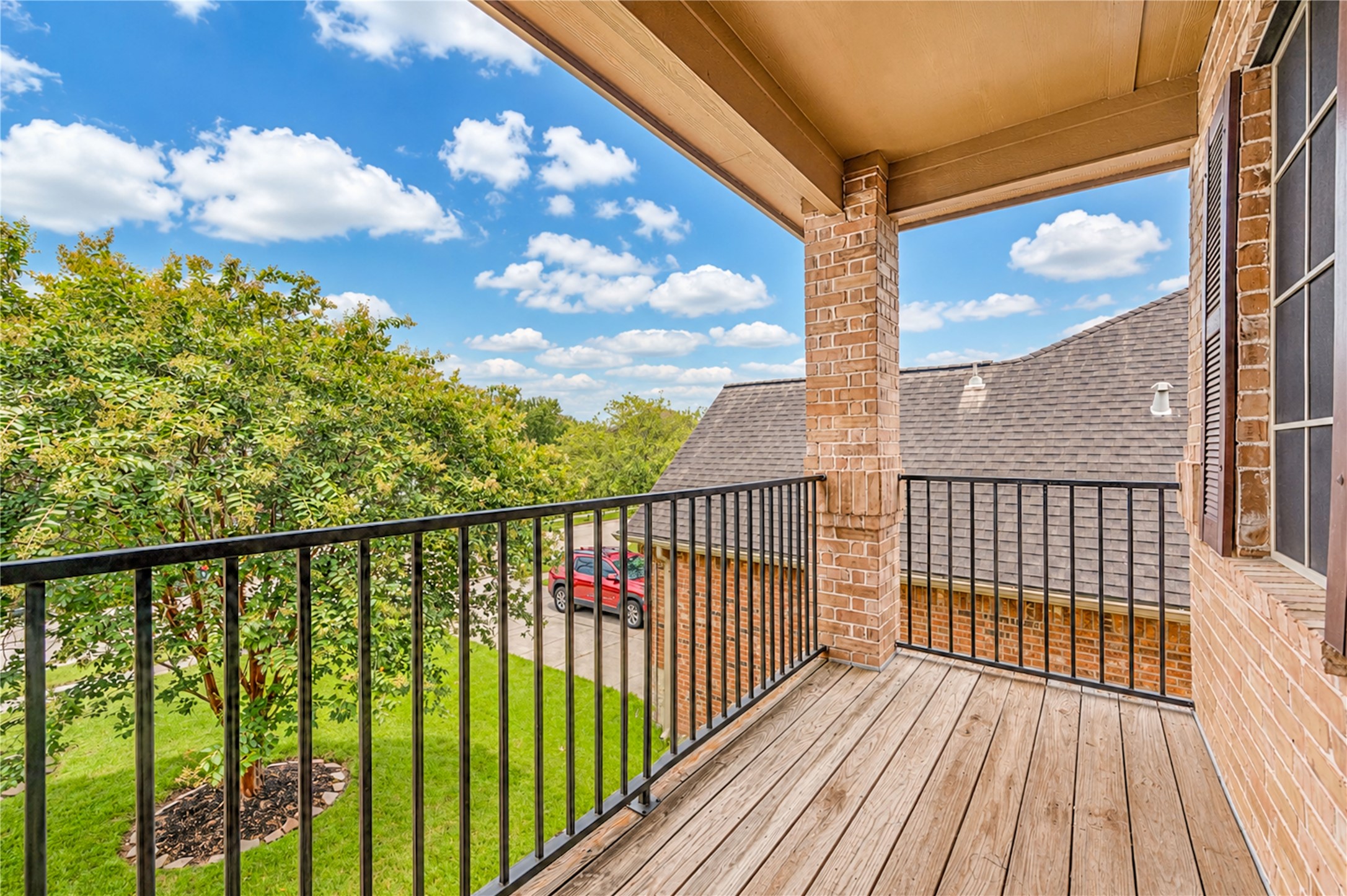 17415 Elverson Oaks Drive Property Photo 8