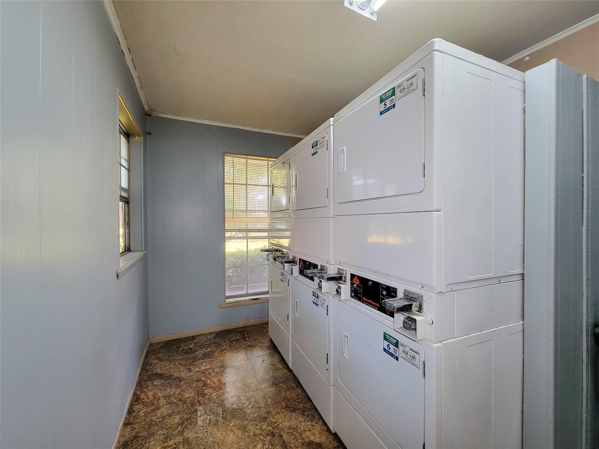 5252 Twin City Highway 448 Property Photo 5