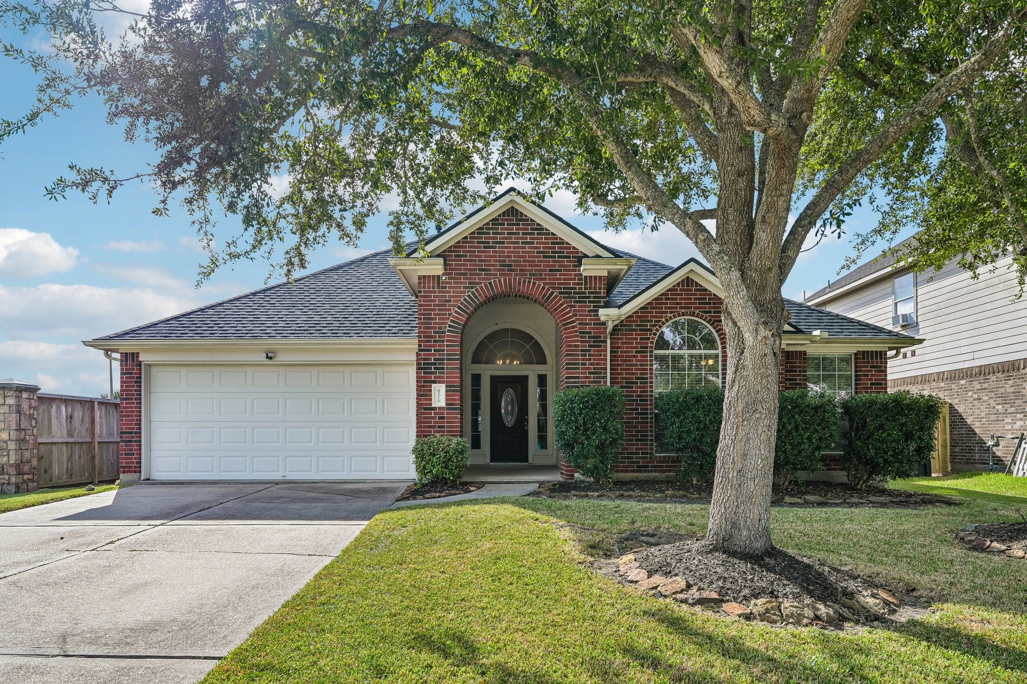6516 Sterling Bay Lane Property Photo 1
