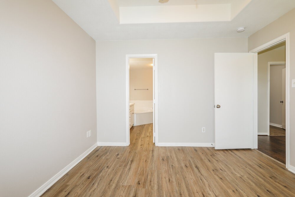 16325 Sun View Lane Property Photo 11