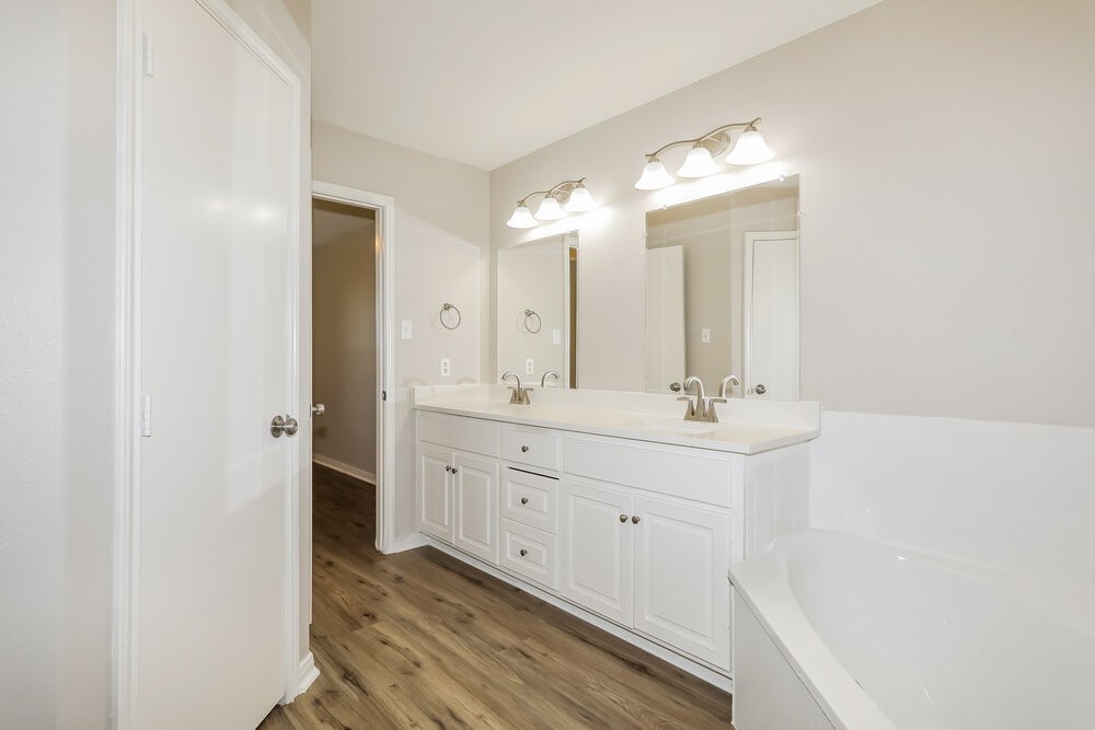 16325 Sun View Lane Property Photo 12