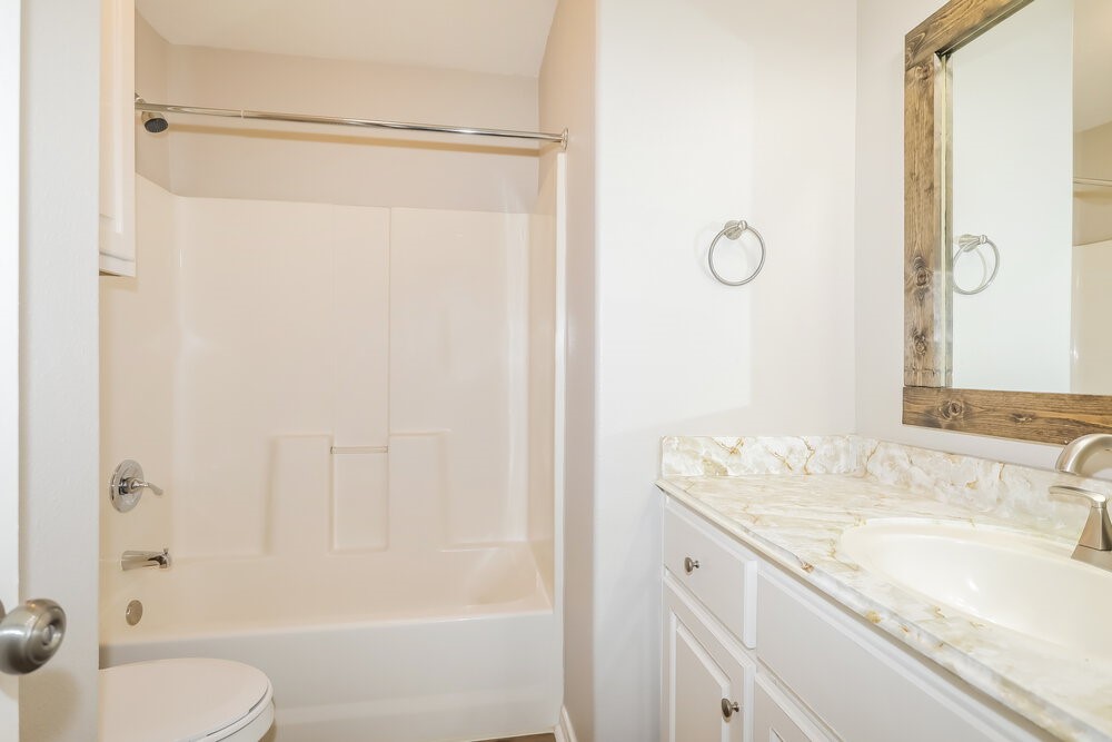 16325 Sun View Lane Property Photo 15