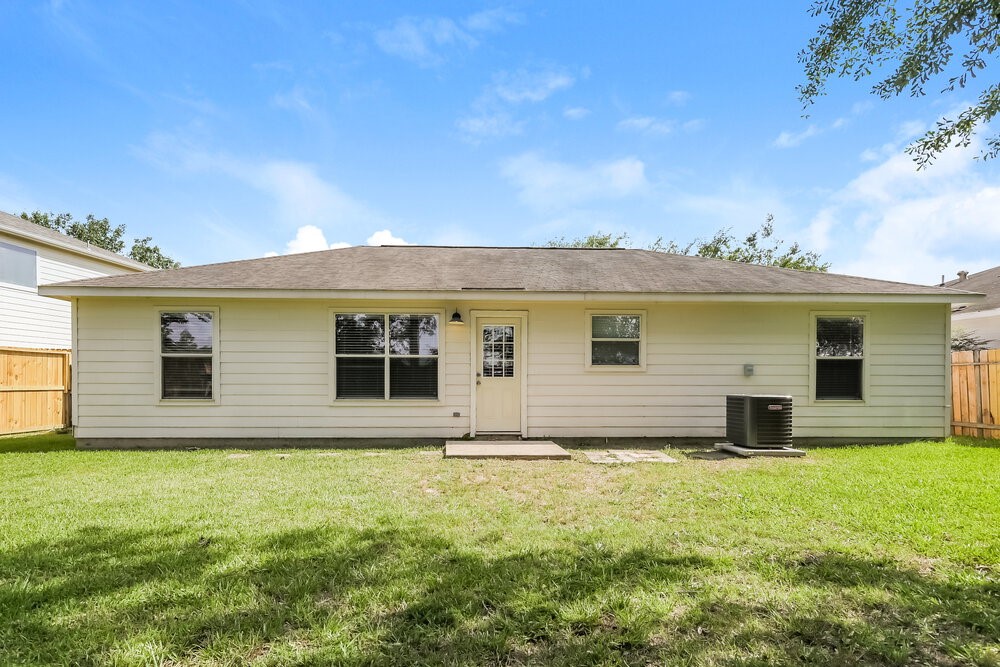 16325 Sun View Lane Property Photo 16