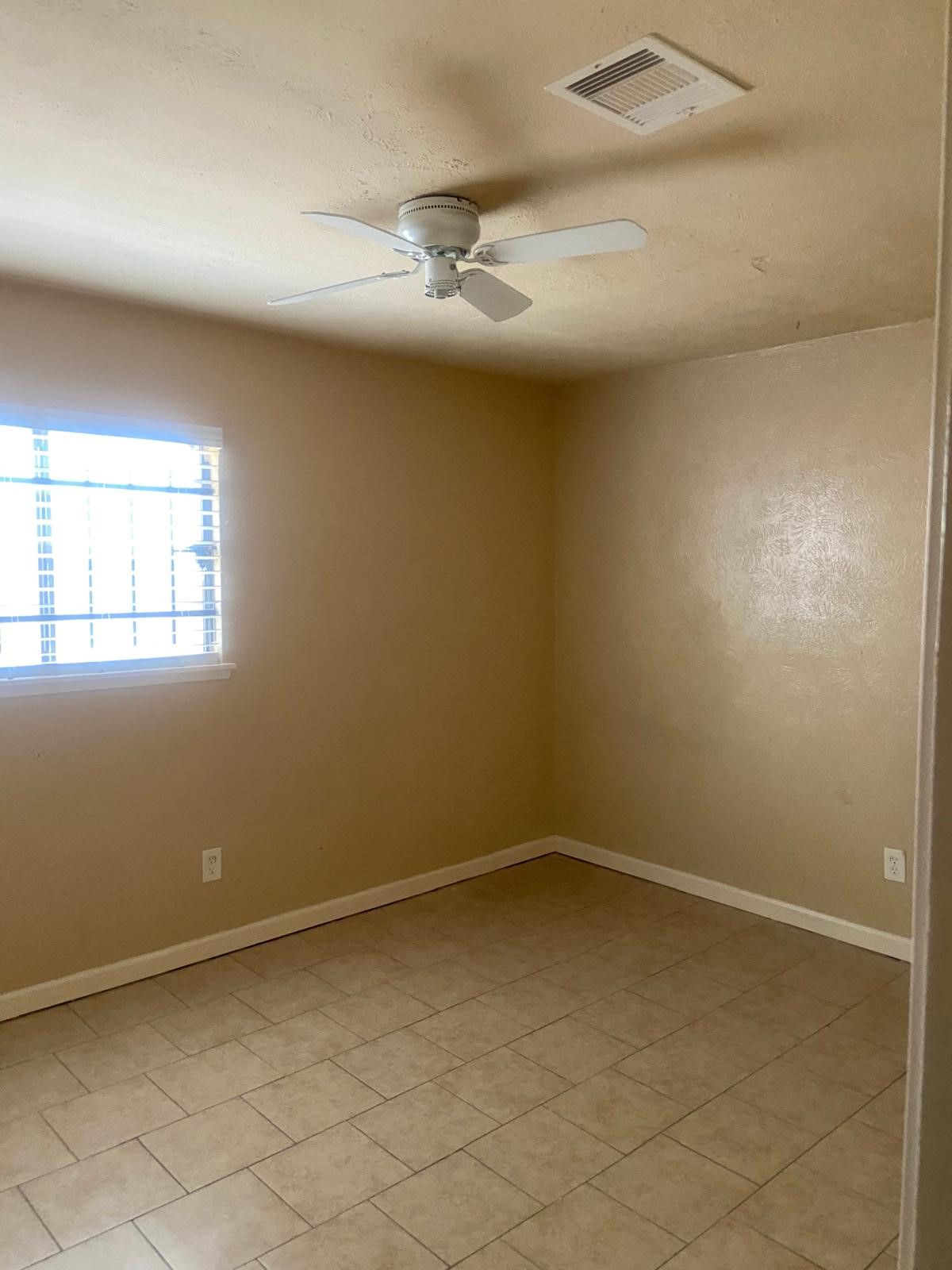 15607 Summer Briar Court Property Photo 7