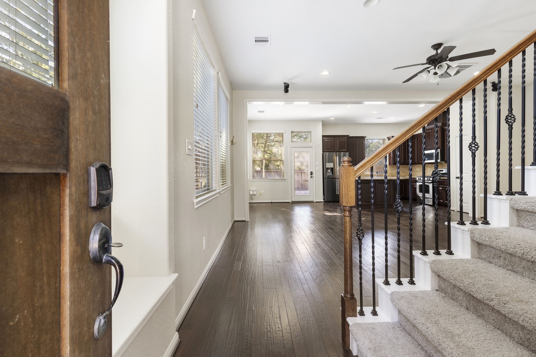 122 Cheswood Manor Drive Property Photo 4
