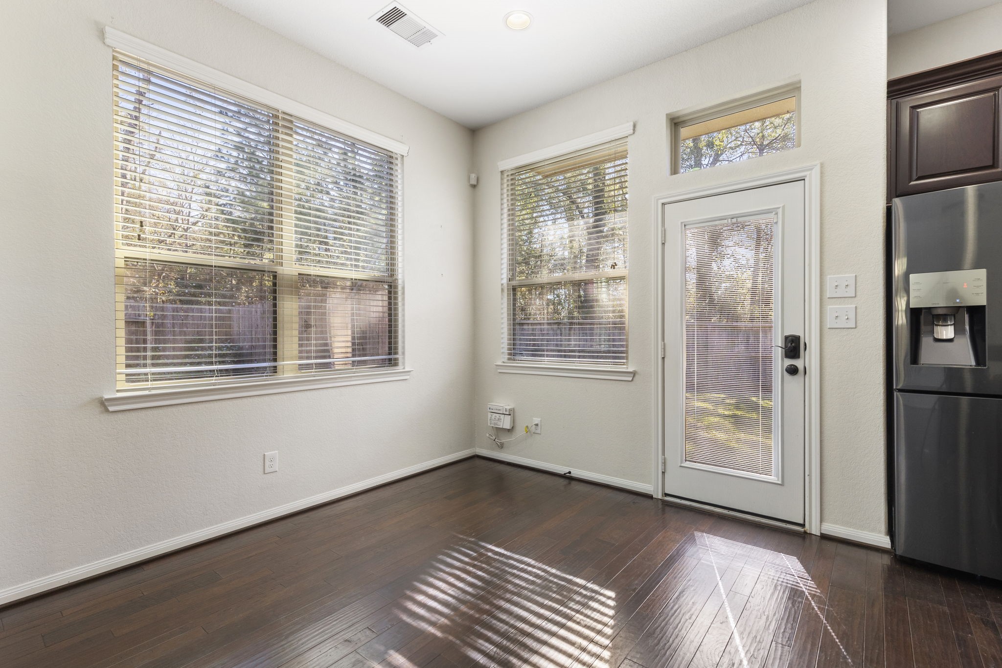 122 Cheswood Manor Drive Property Photo 15