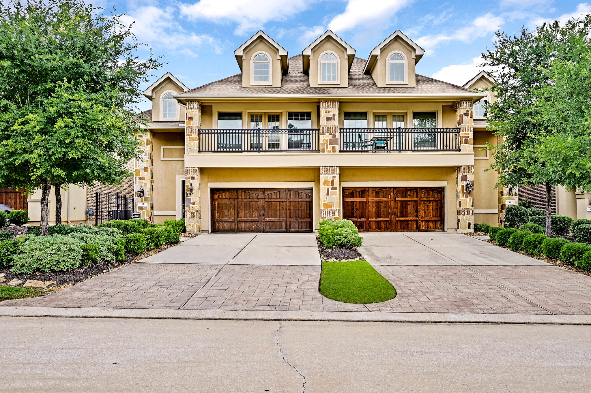 15 Dylan Branch Drive Property Photo 2