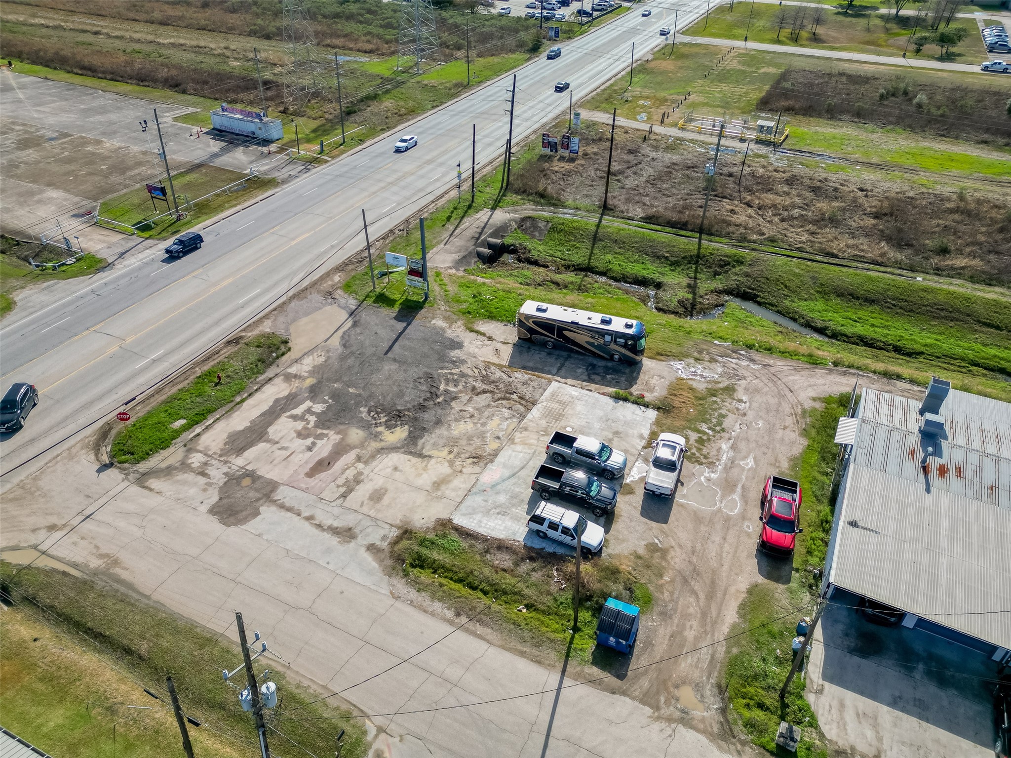 14915 Fm 2100 Road Property Photo 1