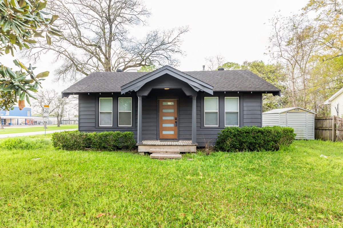 8265 Mclean Street Property Photo 2