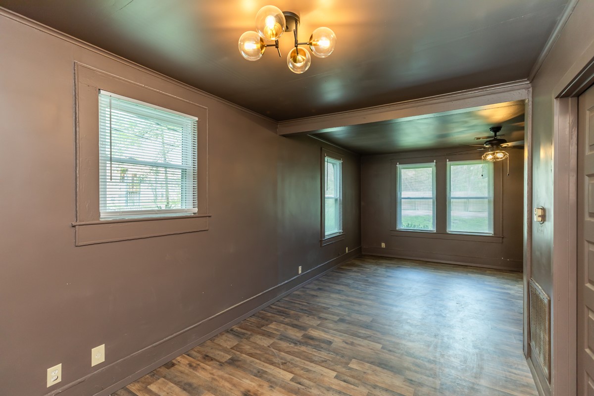8265 Mclean Street Property Photo 8