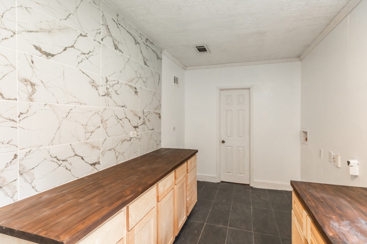 8265 Mclean Street Property Photo 11