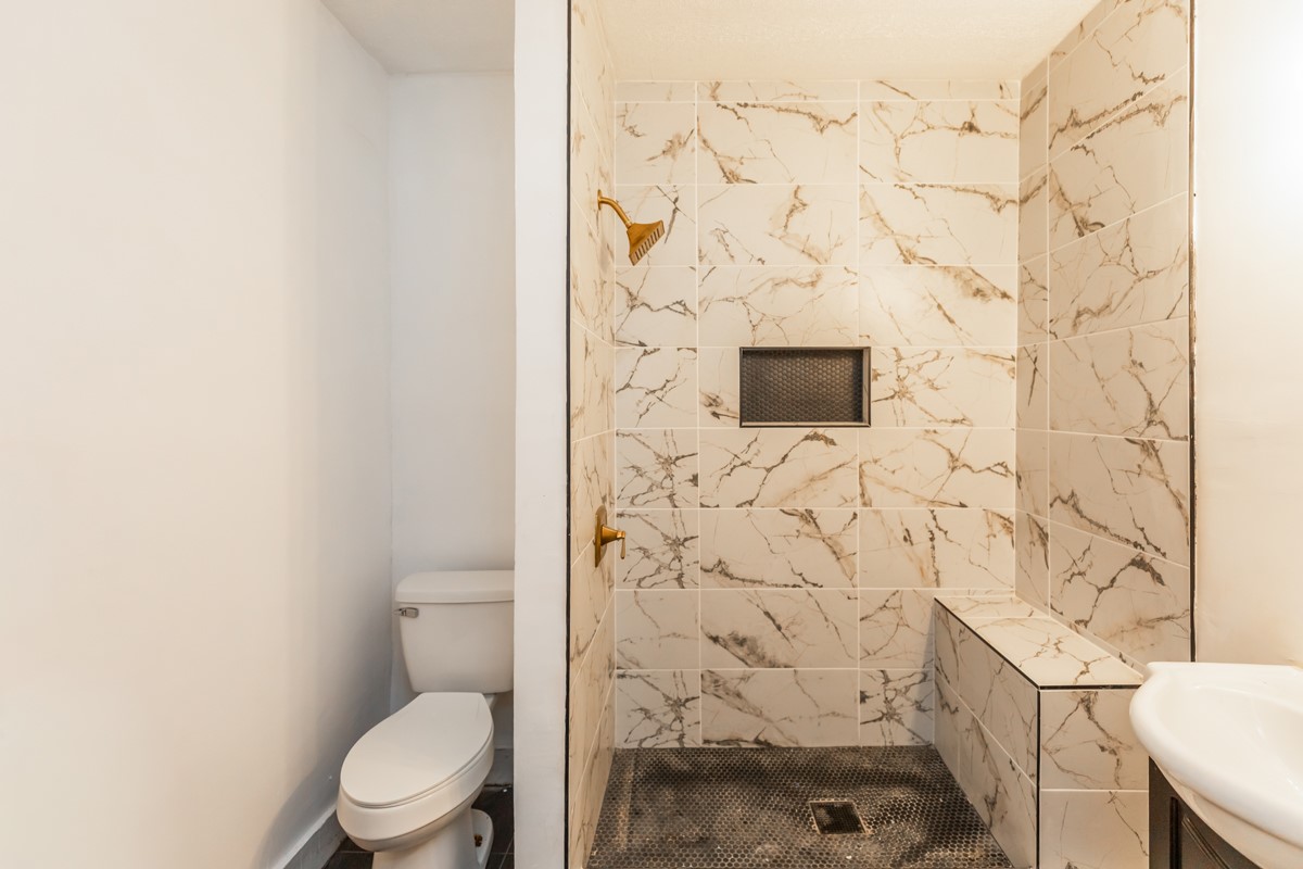 8265 Mclean Street Property Photo 14