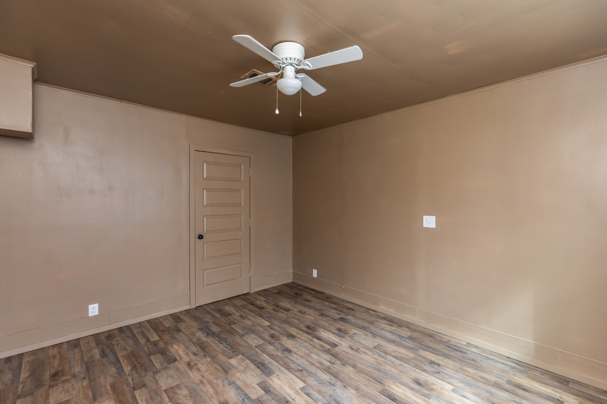 8265 Mclean Street Property Photo 18