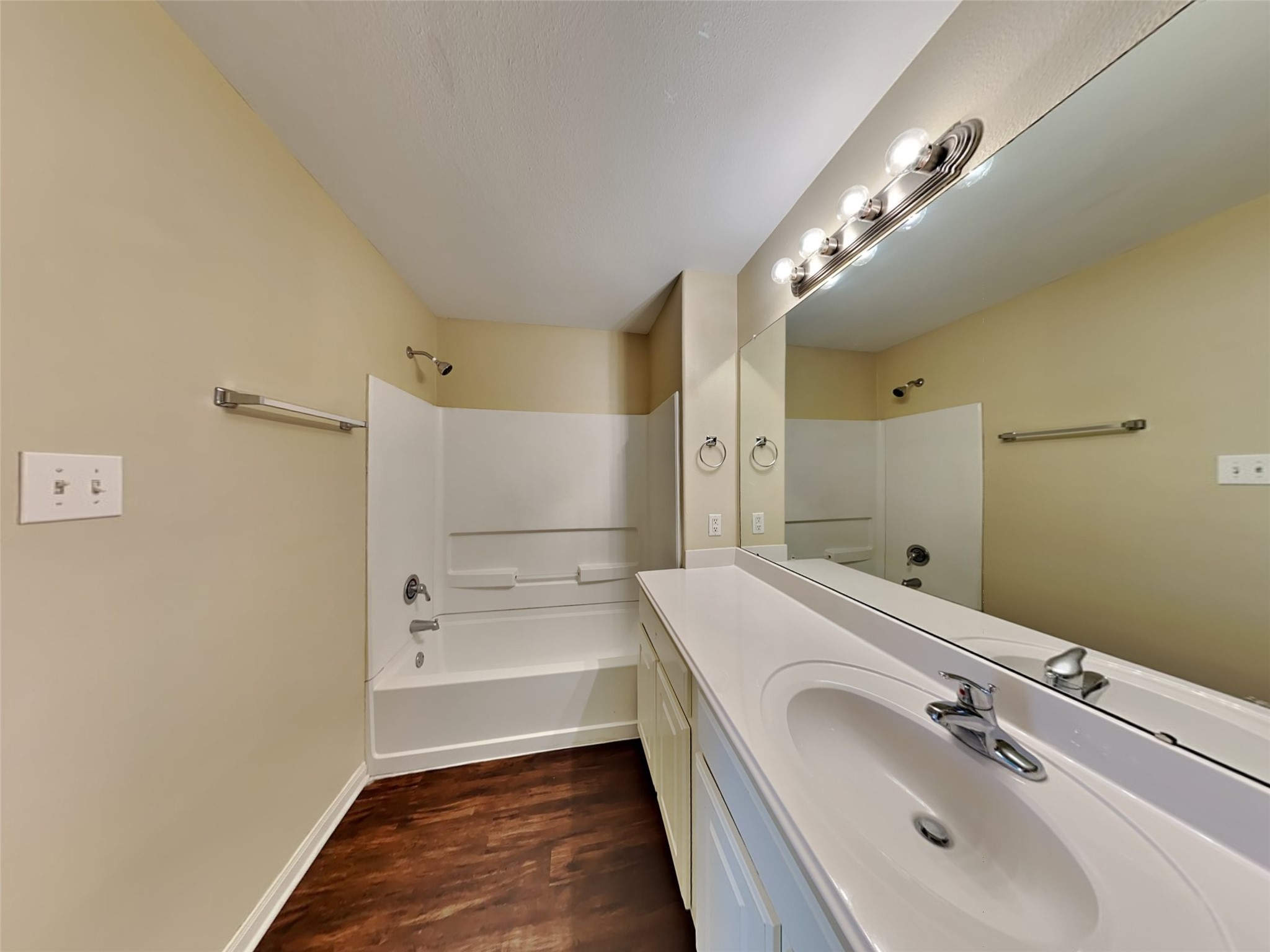 4410 Nueces River Loop Property Photo 11