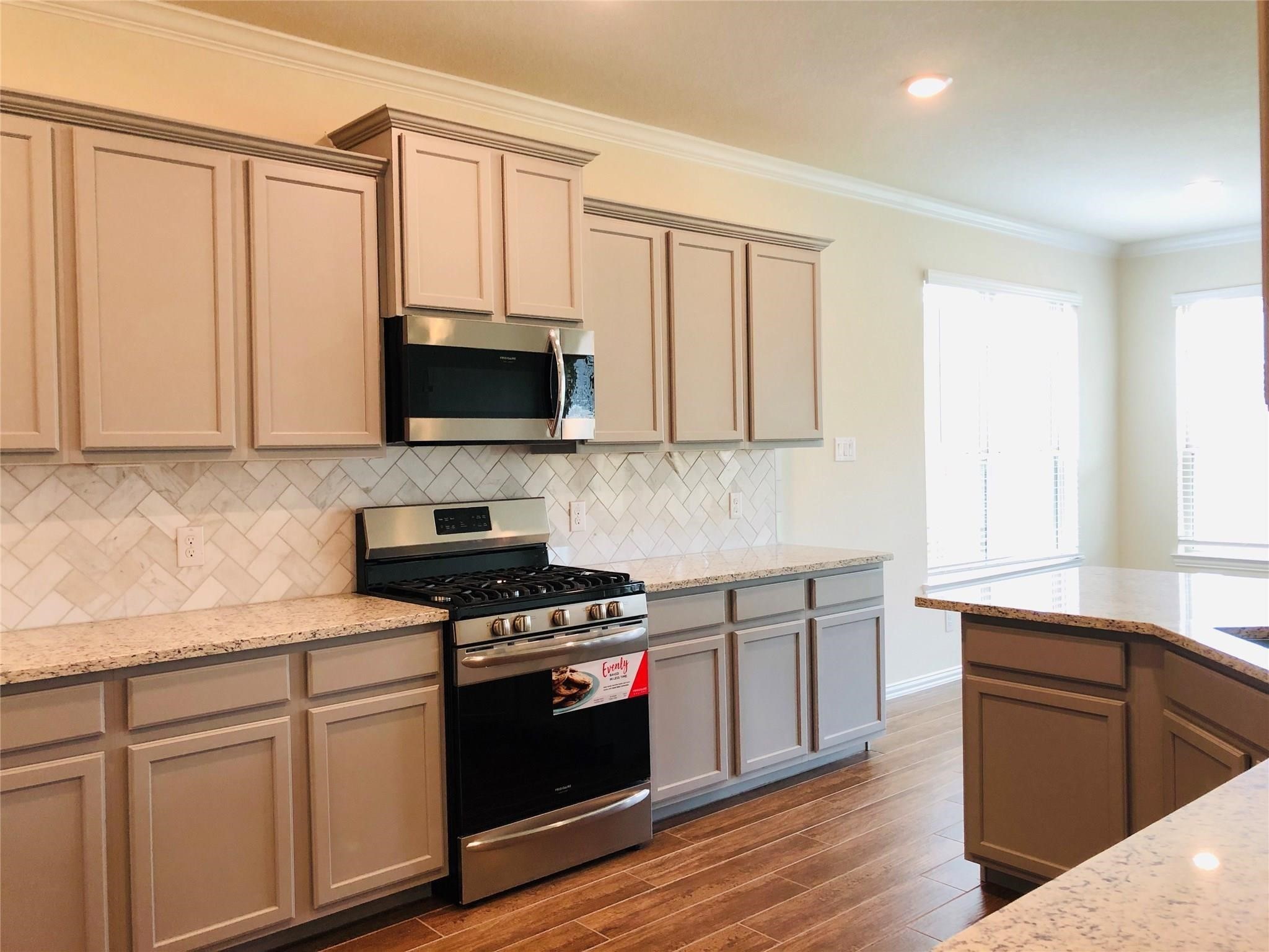 28619 Monarch Cliffs Drive Property Photo 17
