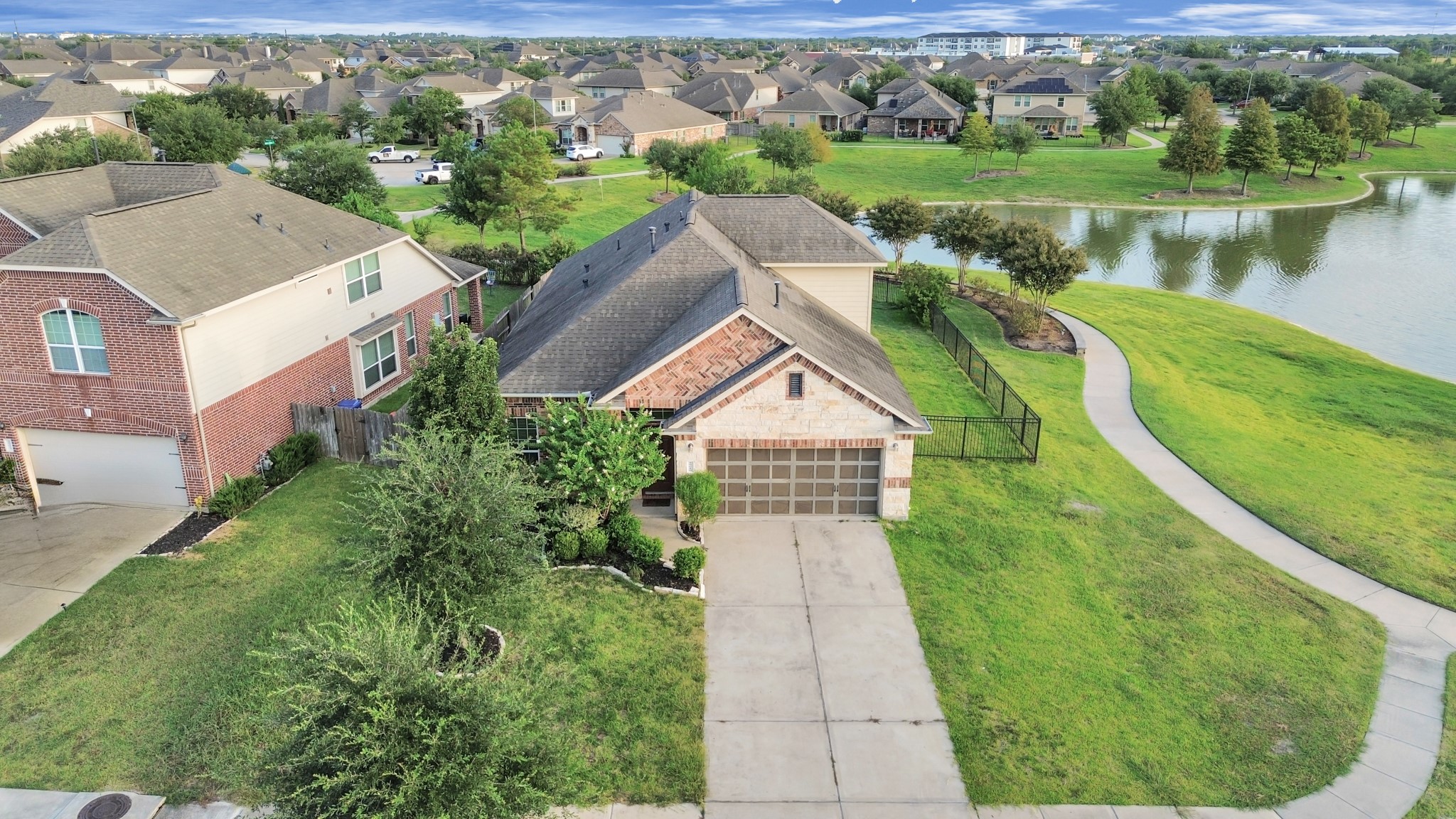 20610 Arrow Falls Lane Property Photo 3