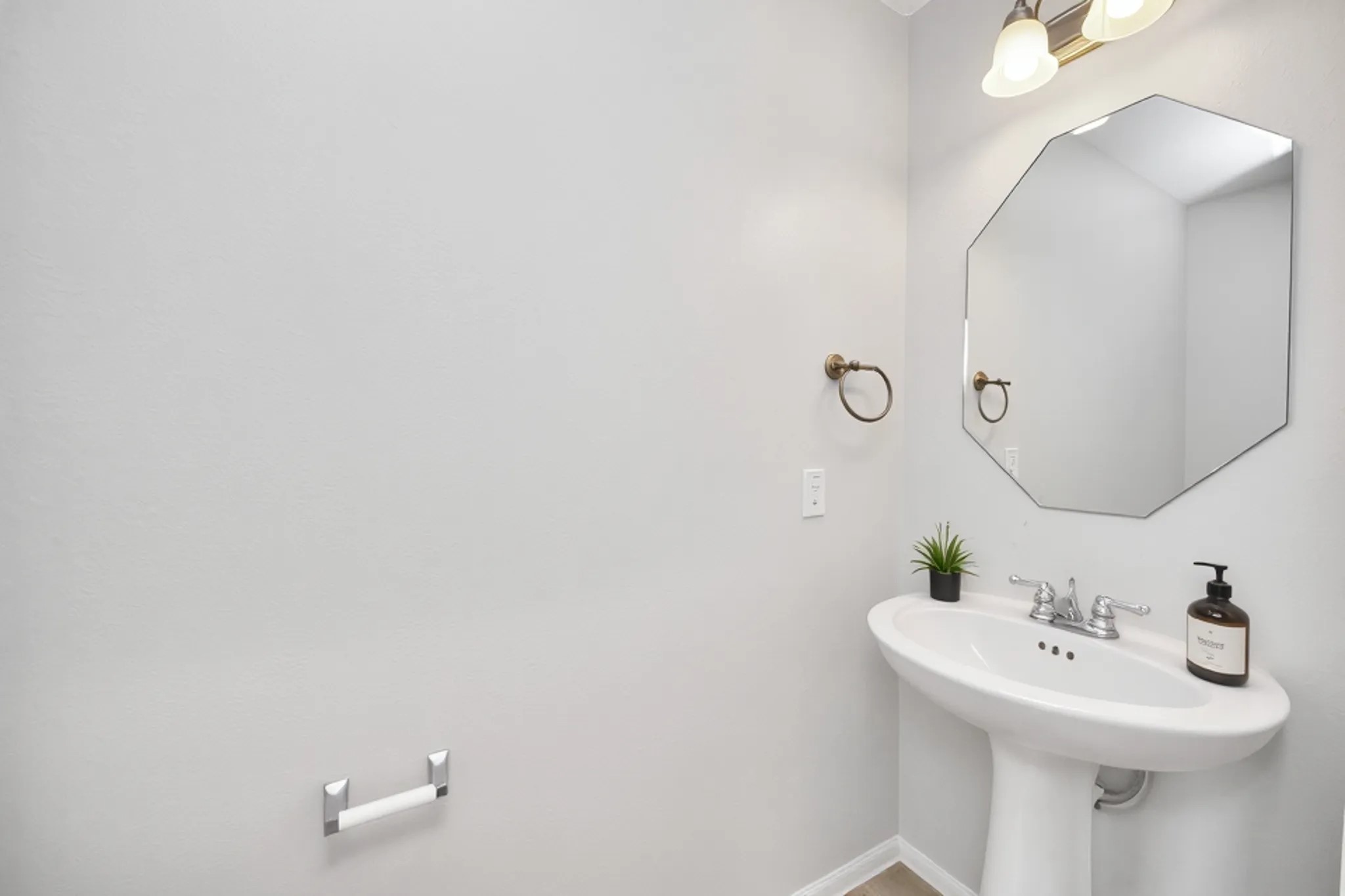 20610 Arrow Falls Lane Property Photo 18