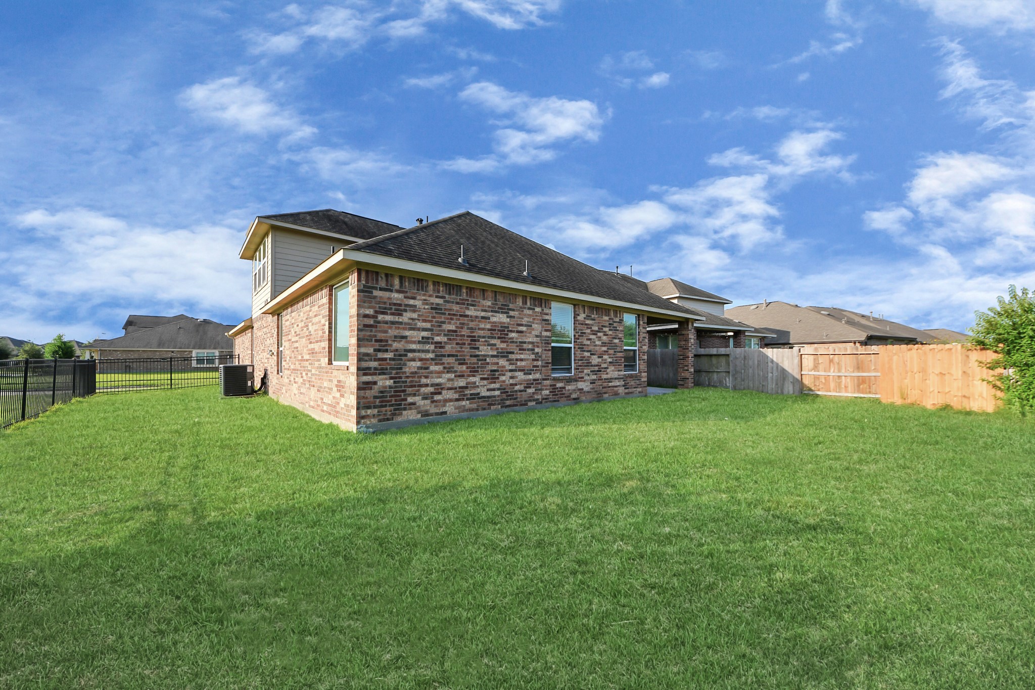 20610 Arrow Falls Lane Property Photo 24