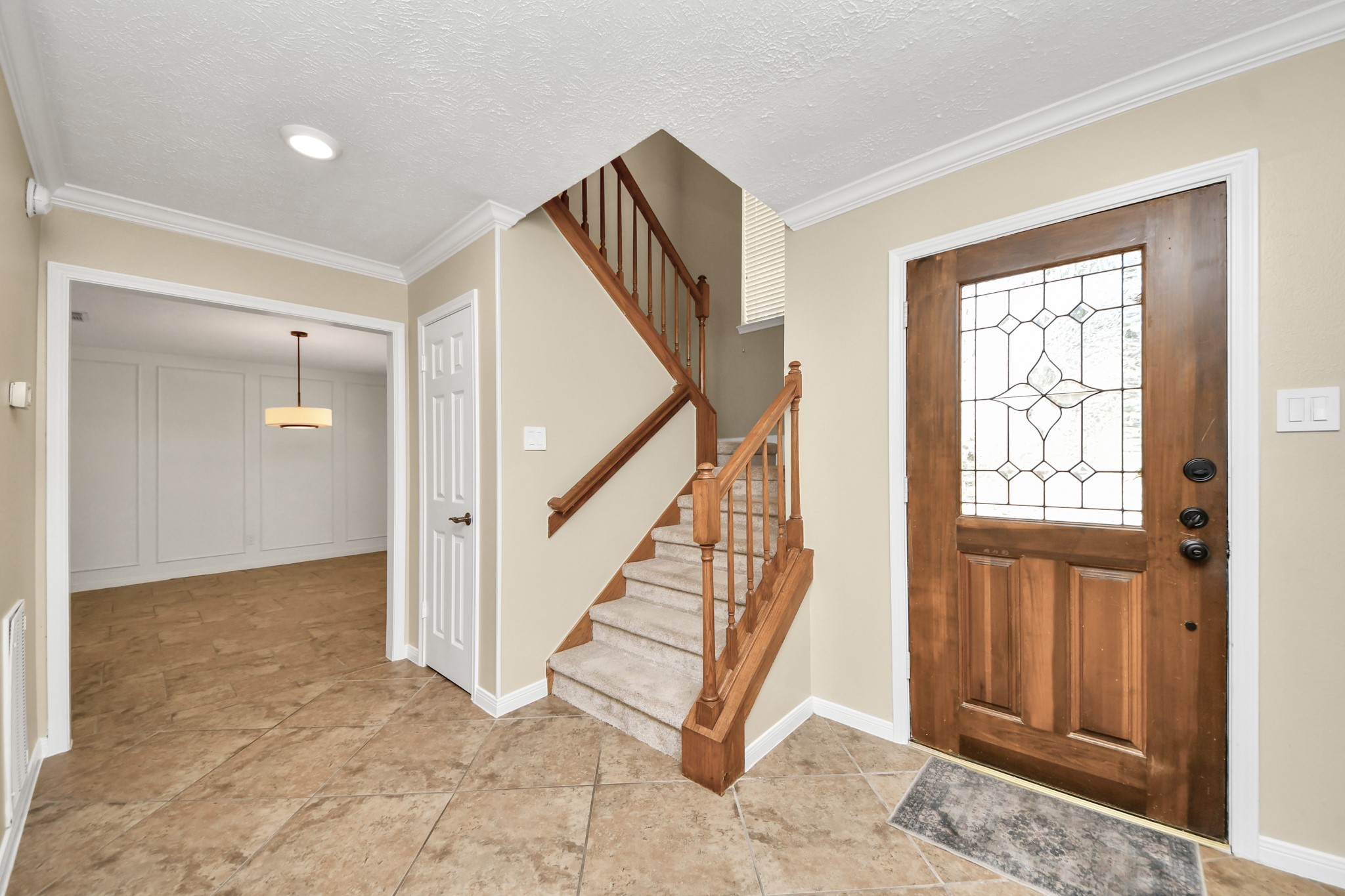 2502 Fairwind Drive Property Photo 5