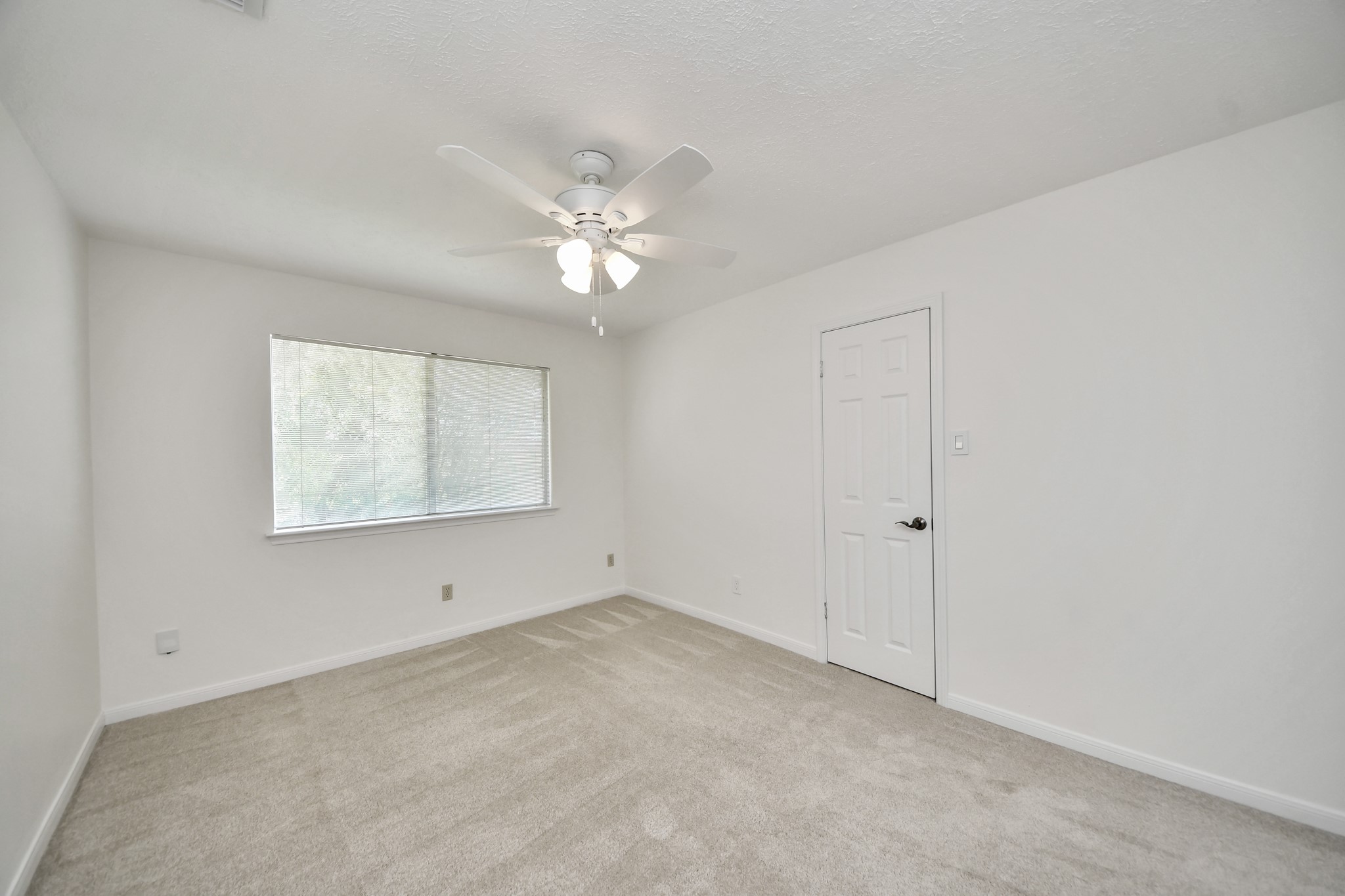 2502 Fairwind Drive Property Photo 28