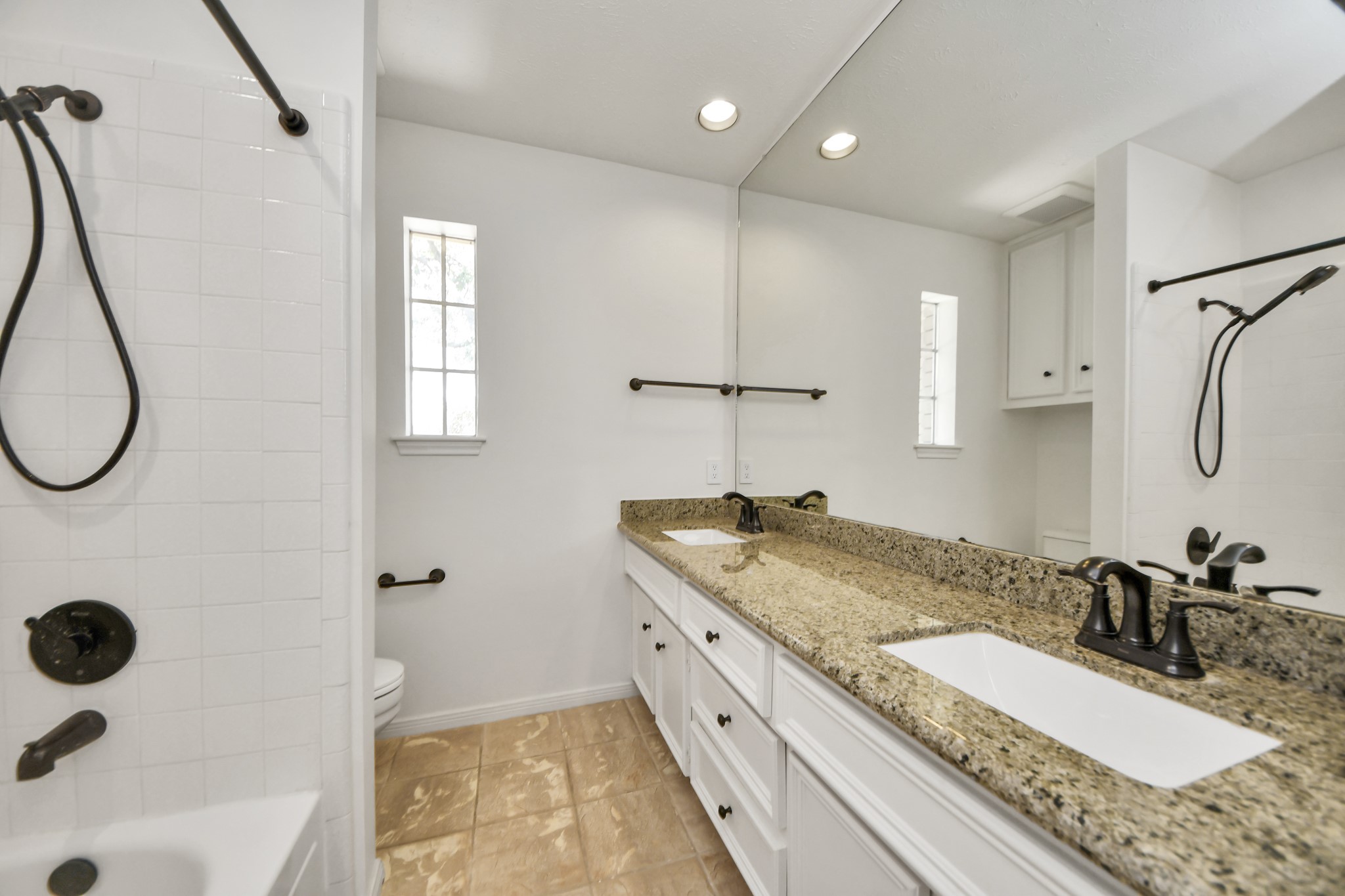 2502 Fairwind Drive Property Photo 30