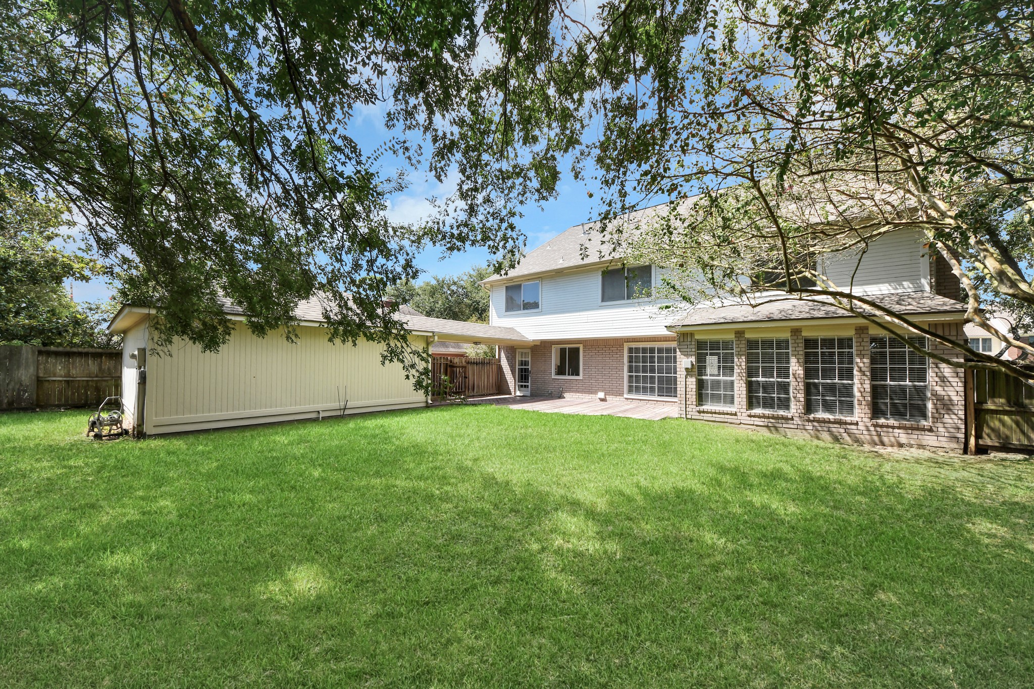 2502 Fairwind Drive Property Photo 40