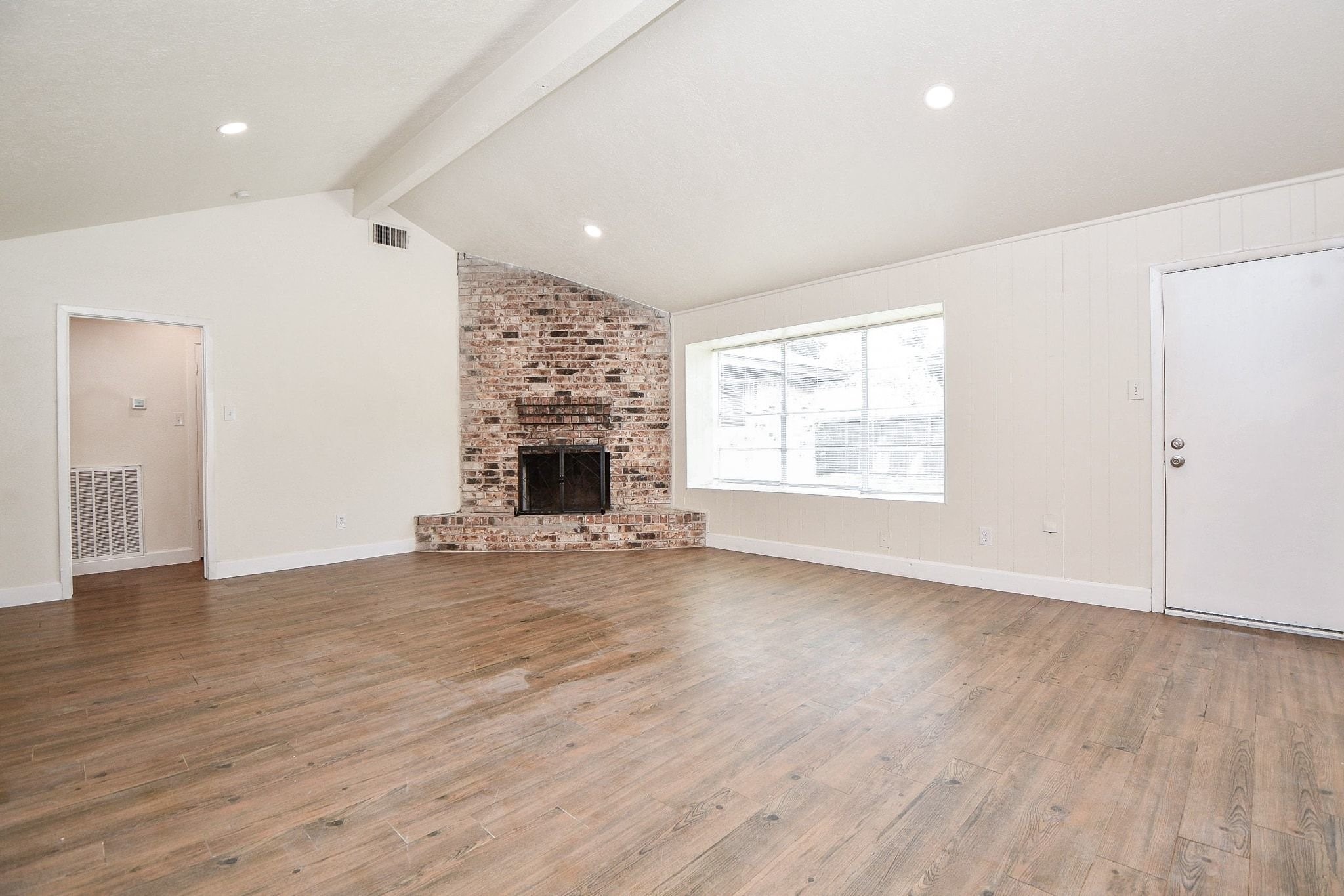 506 Dalewood Drive Property Photo 4