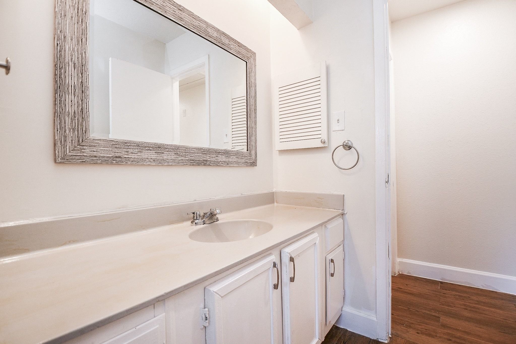 506 Dalewood Drive Property Photo 10