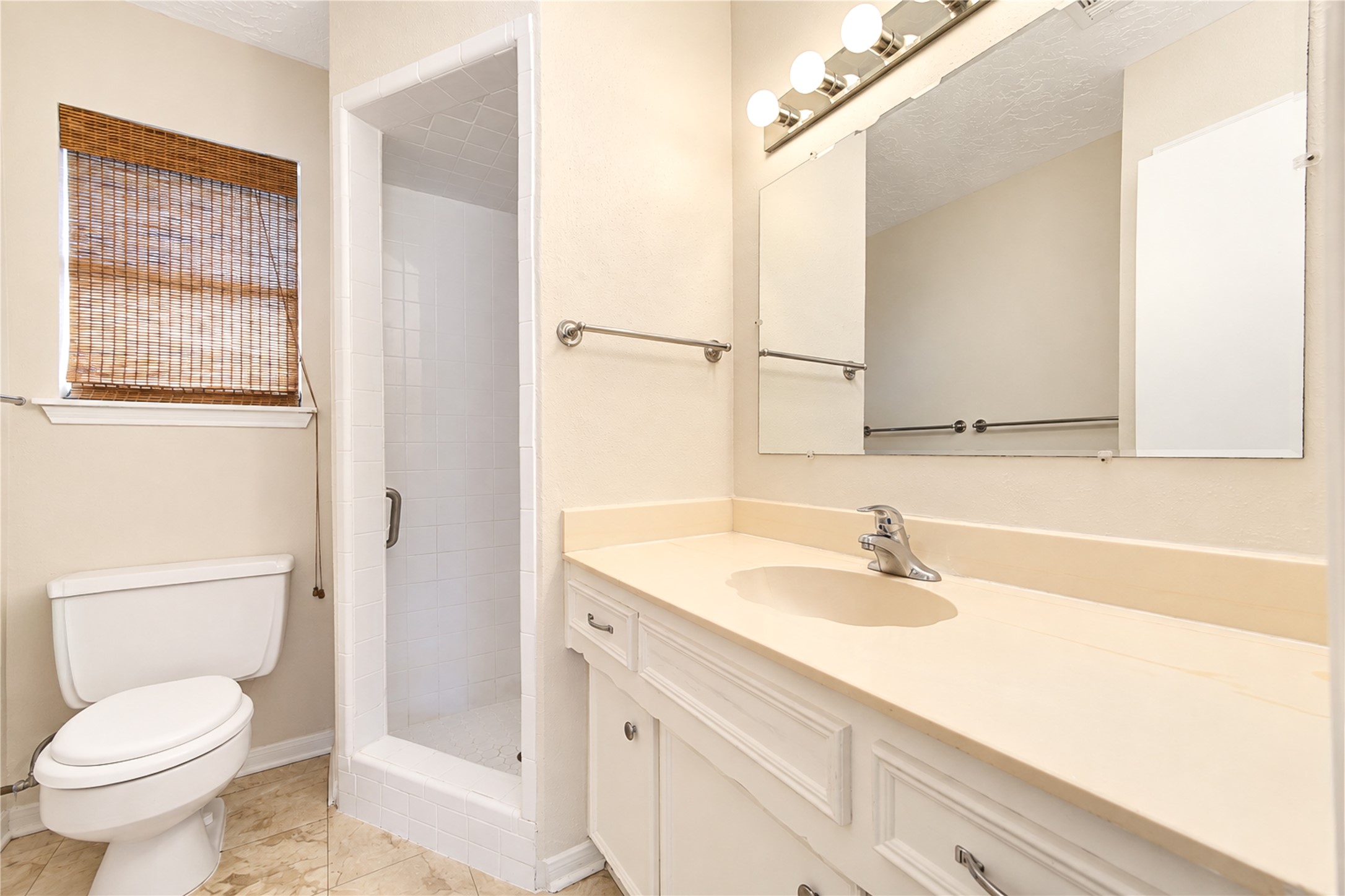 12230 Meadowdale Drive Property Photo 19