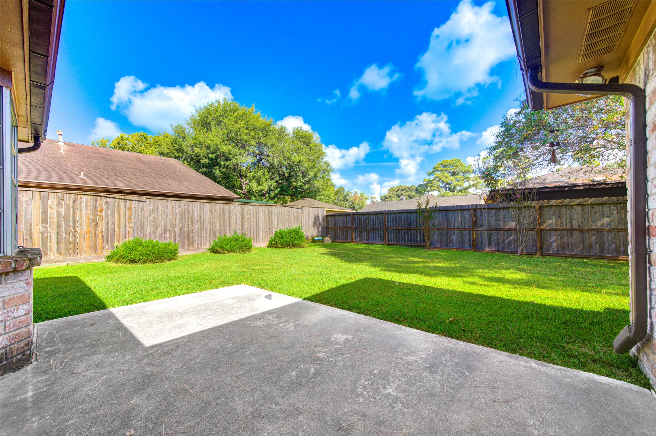 12230 Meadowdale Drive Property Photo 23