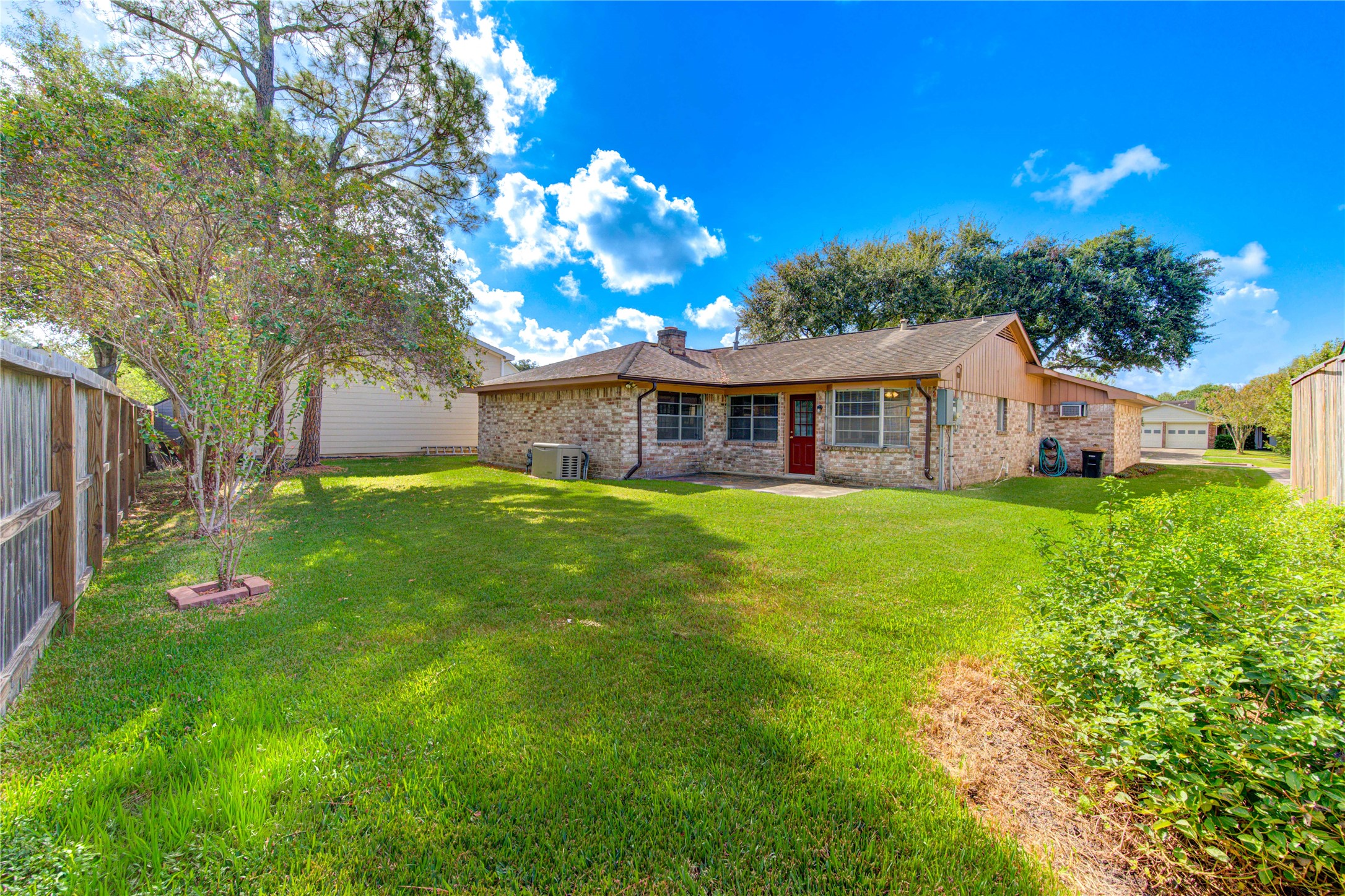 12230 Meadowdale Drive Property Photo 24