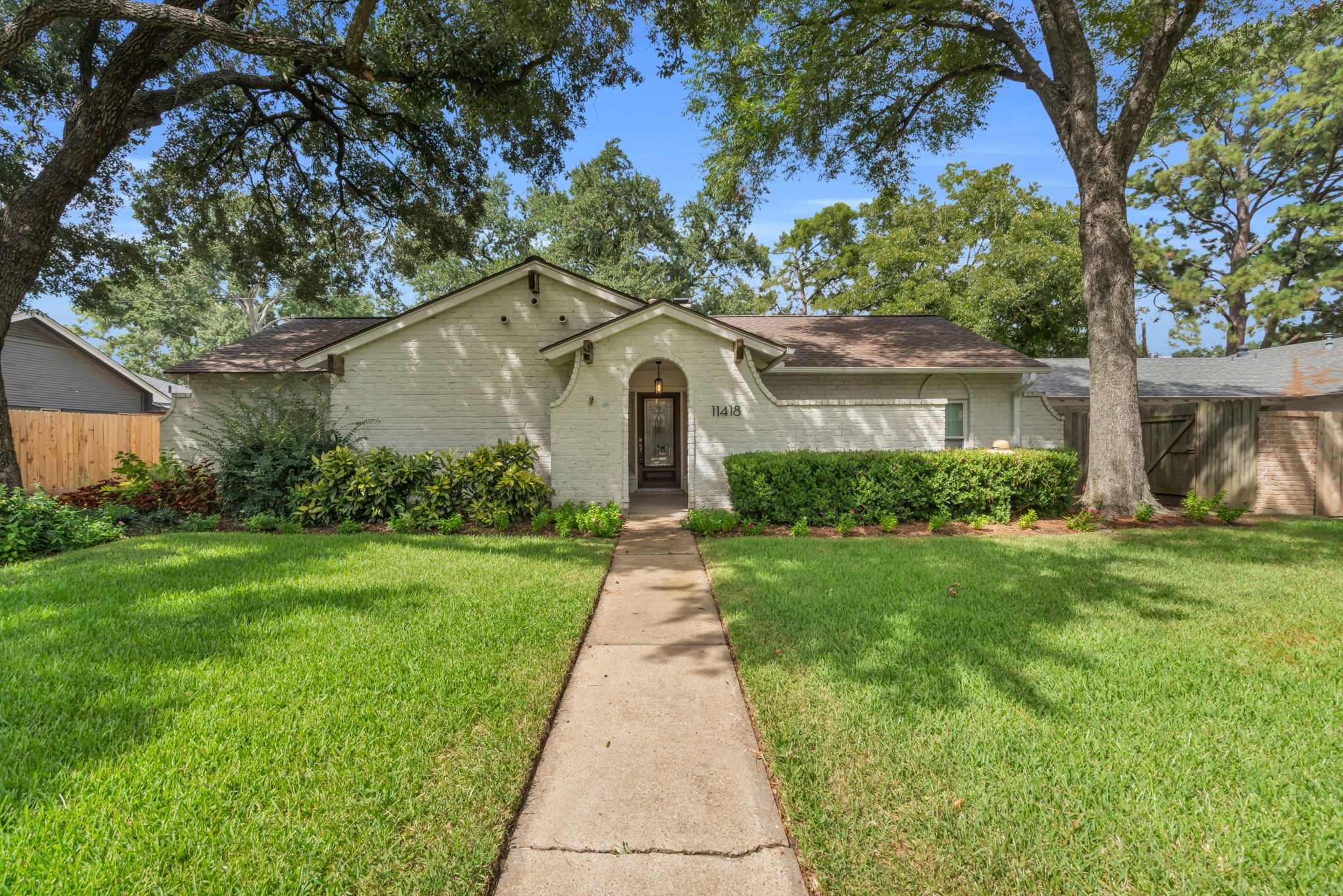 11418 Valley Stream Drive Property Photo 1