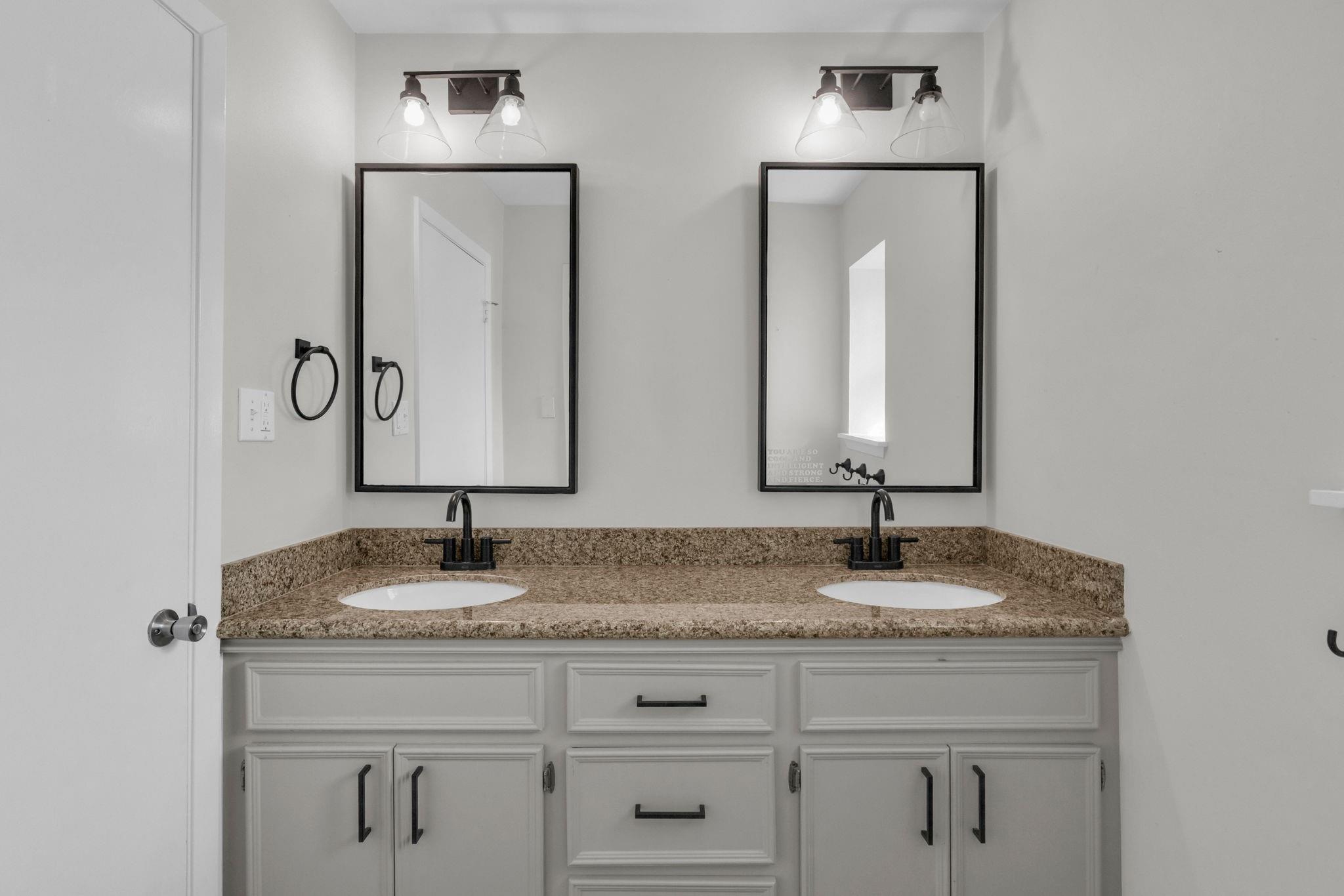 11418 Valley Stream Drive, Houston Tx 77043 Property Photo 26
