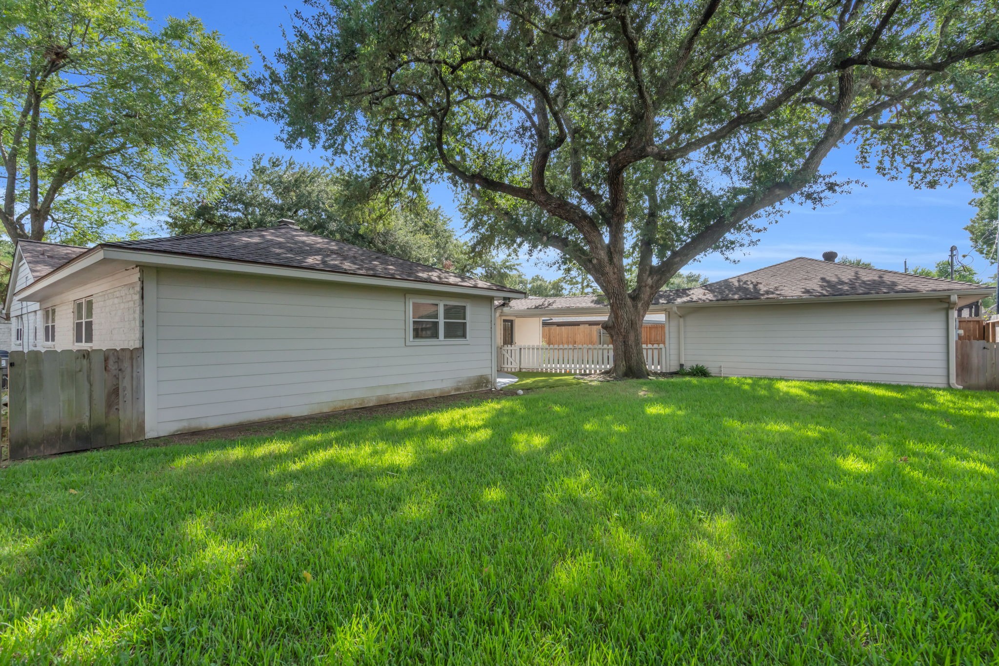 11418 Valley Stream Drive Property Photo 35