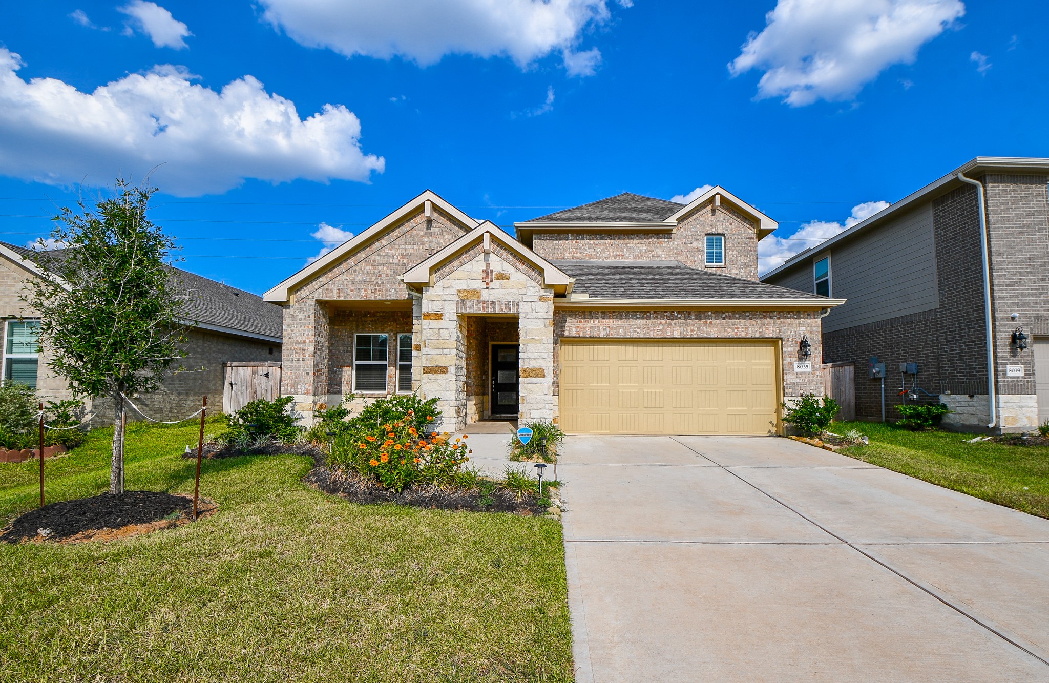 8035 Virginia Drive Property Photo 1