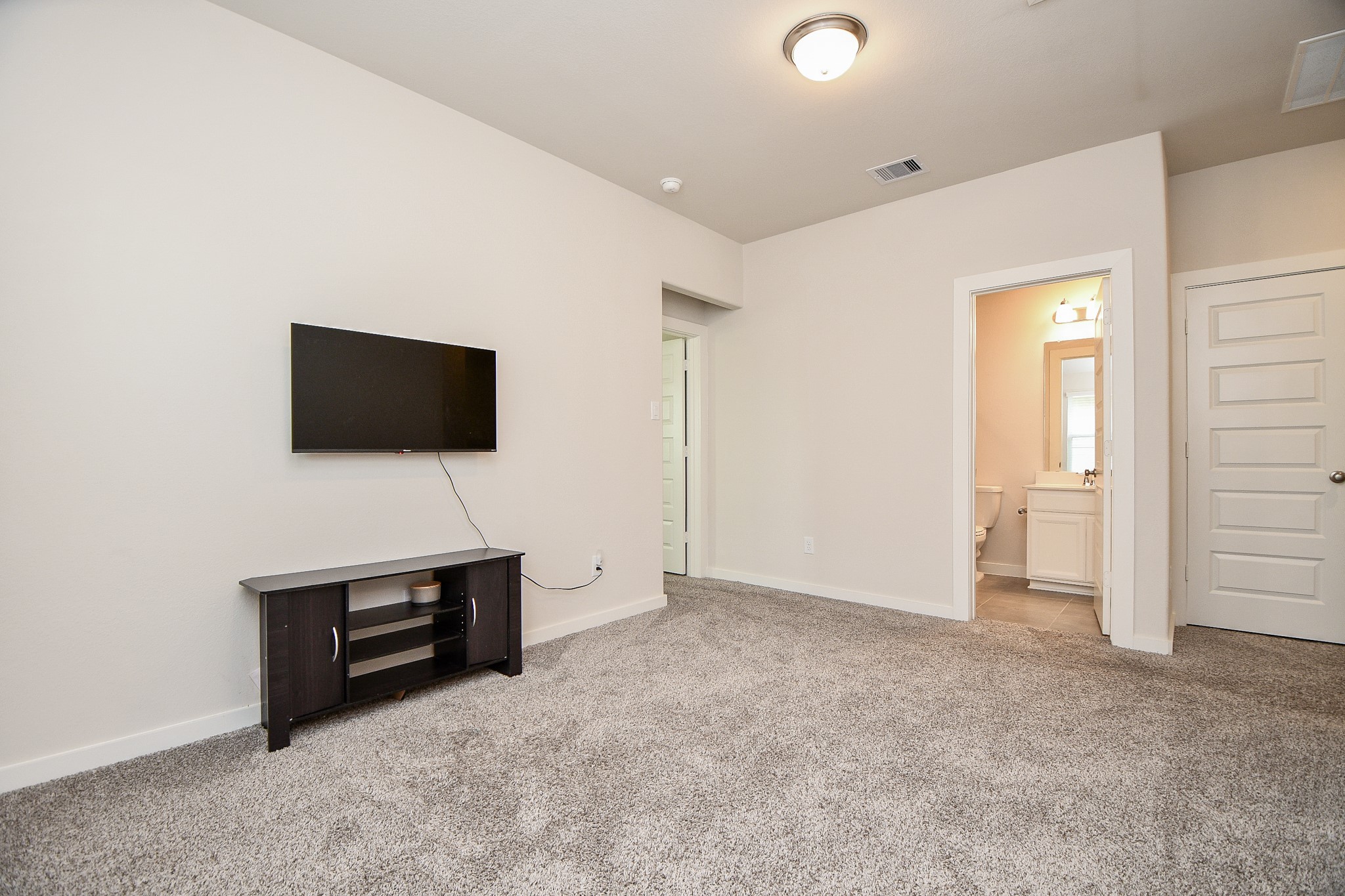 8035 Virginia Drive Property Photo 22