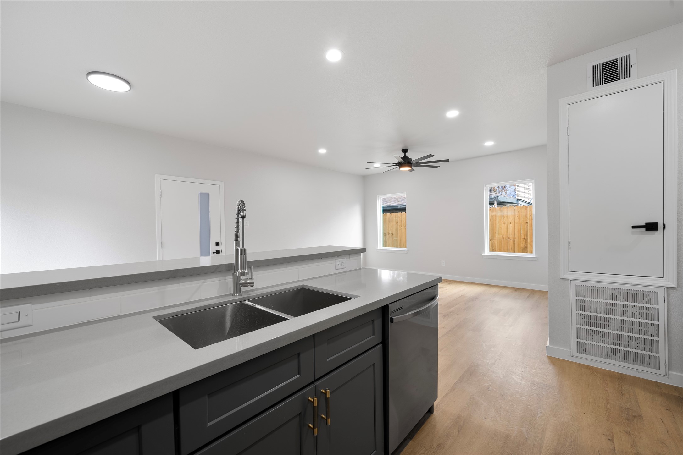 7220 S Hall Street A Property Photo 15
