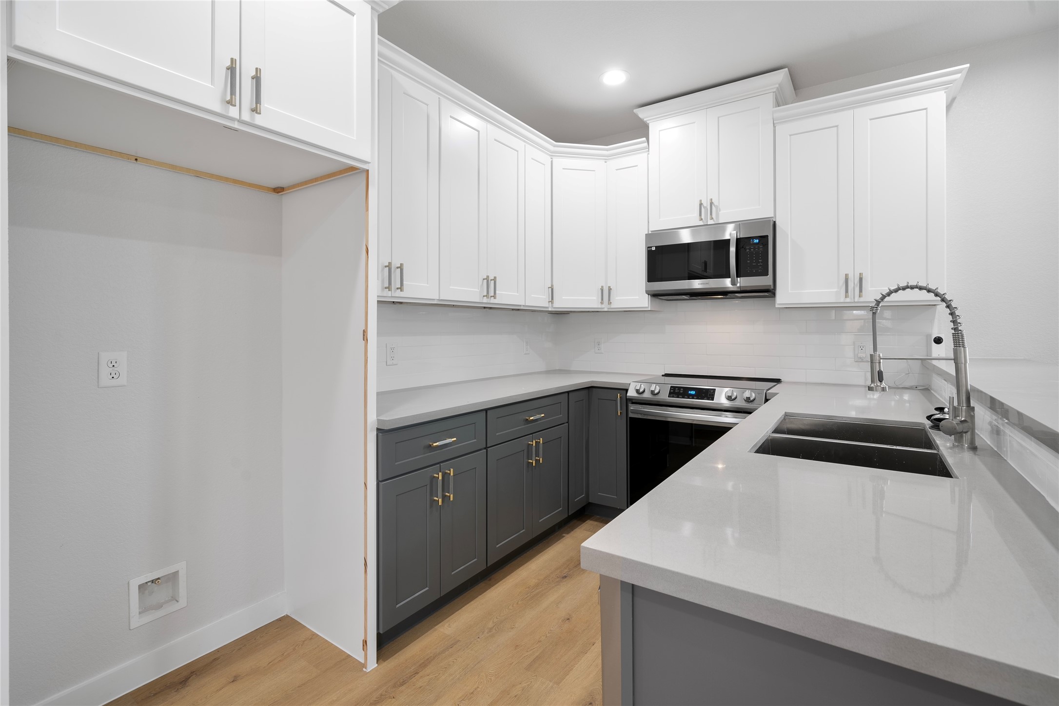7220 S Hall Street A Property Photo 16