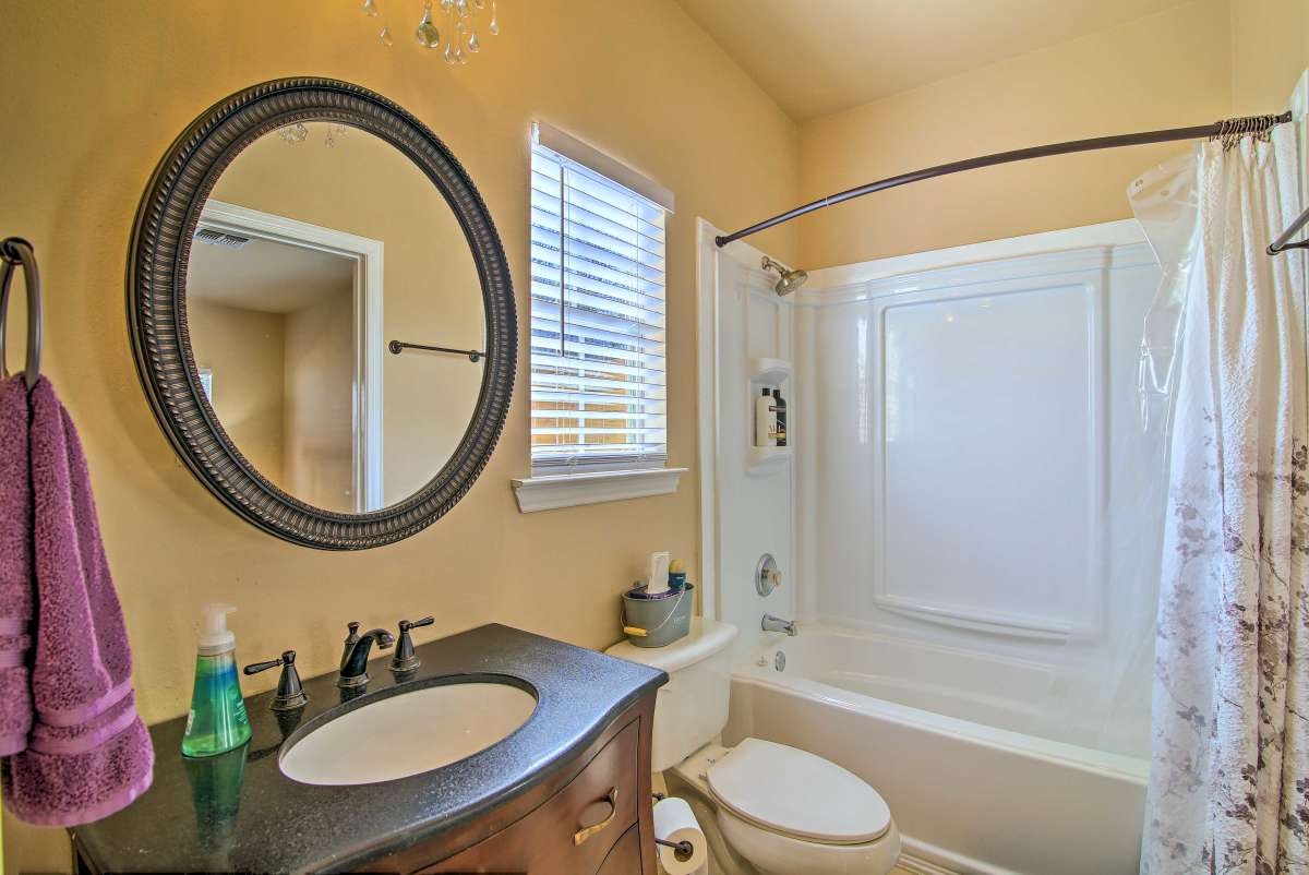 811 W Schubert Street Property Photo 14
