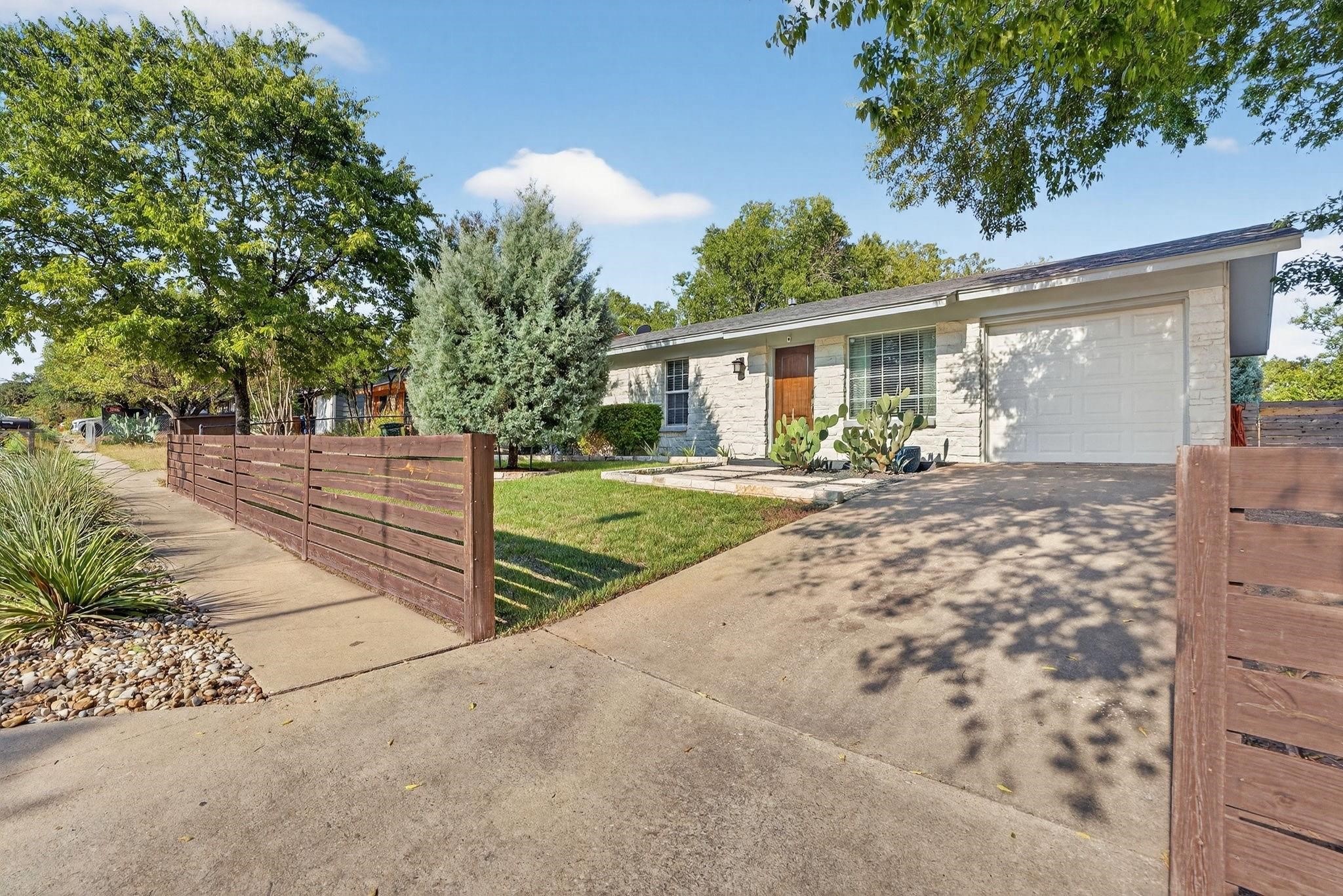 5706 Breezewood Drive Property Photo 2