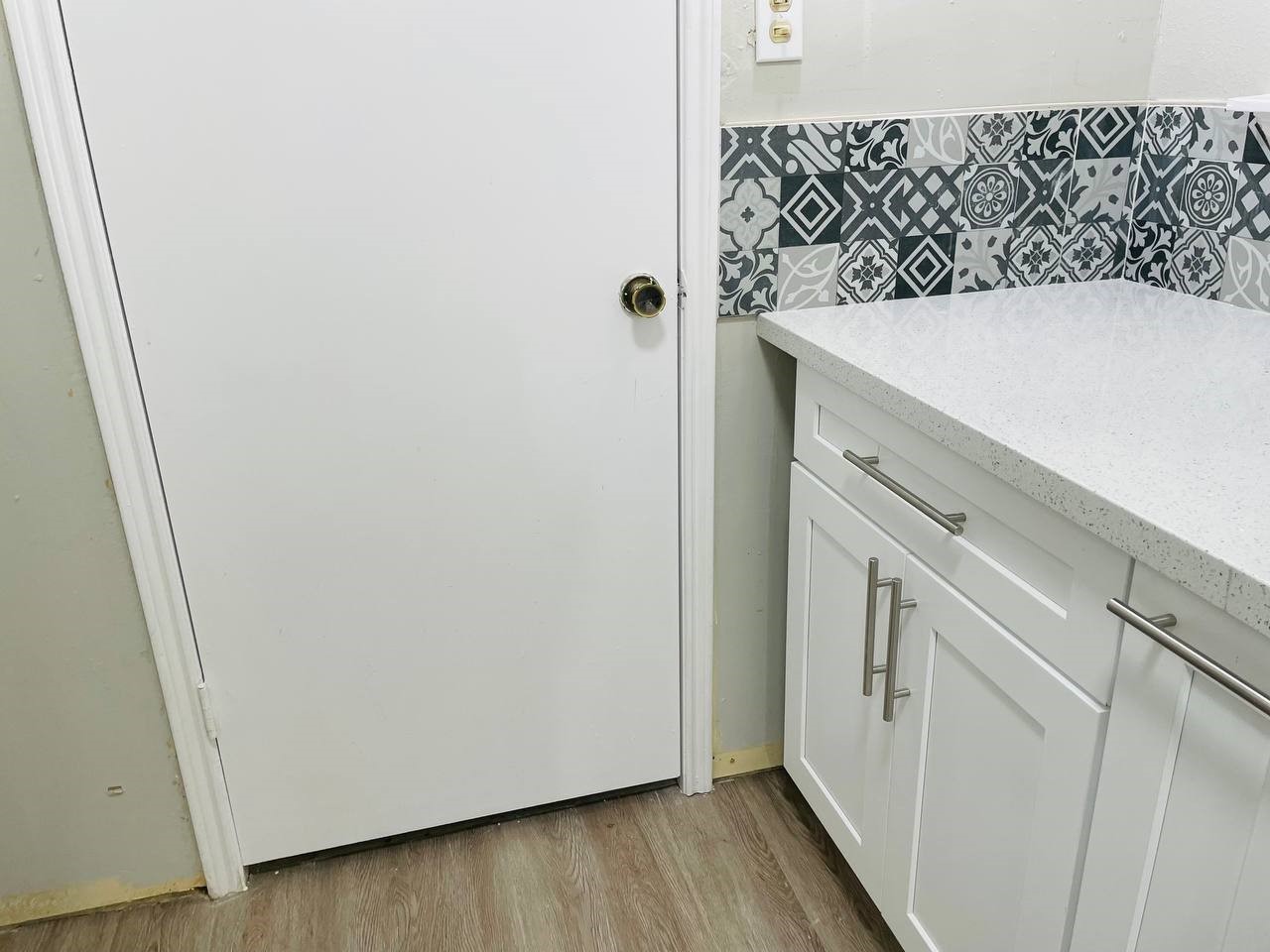 9550 Deering Drive 408 Property Photo 10