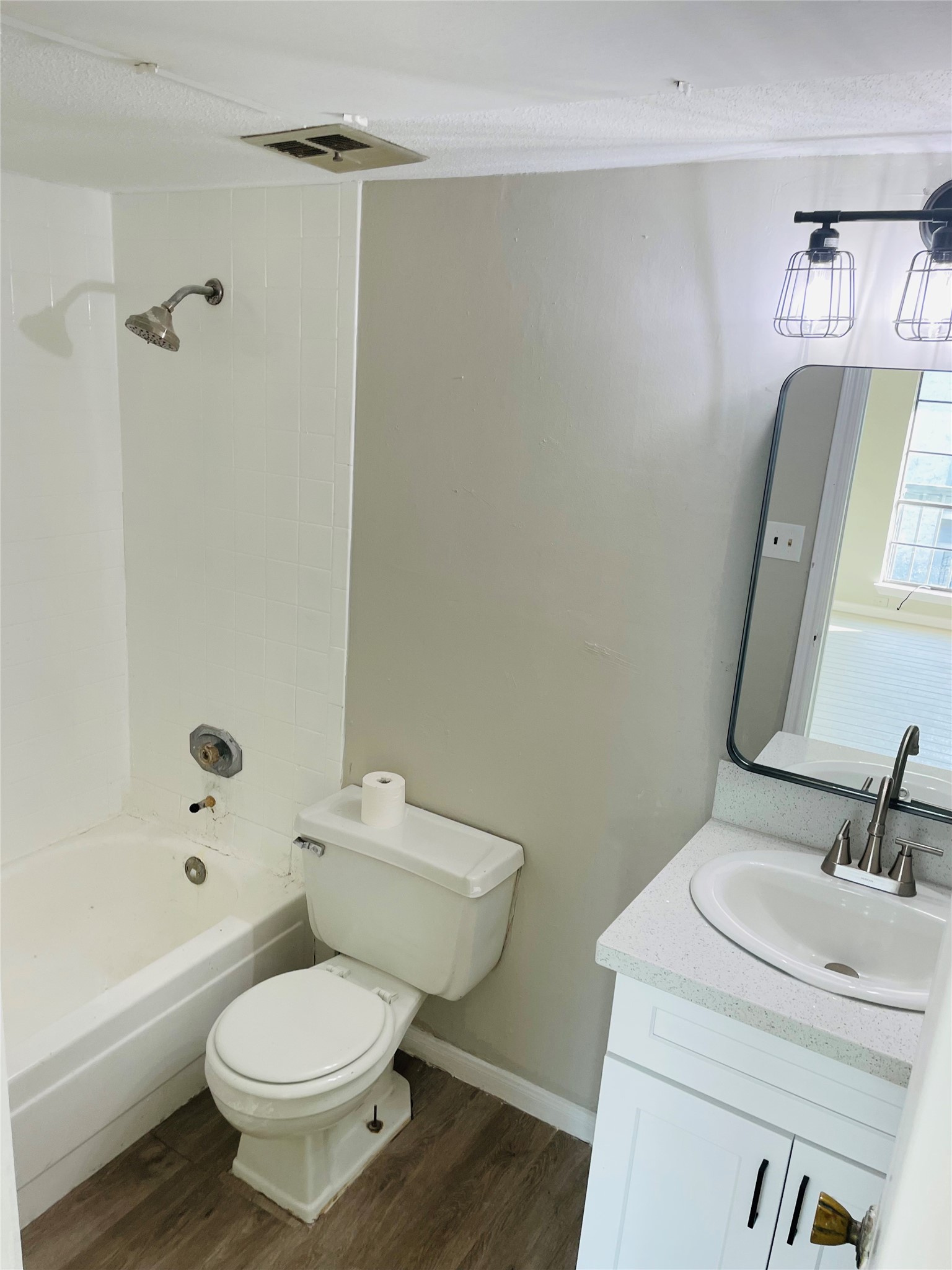 9550 Deering Drive 408 Property Photo 13