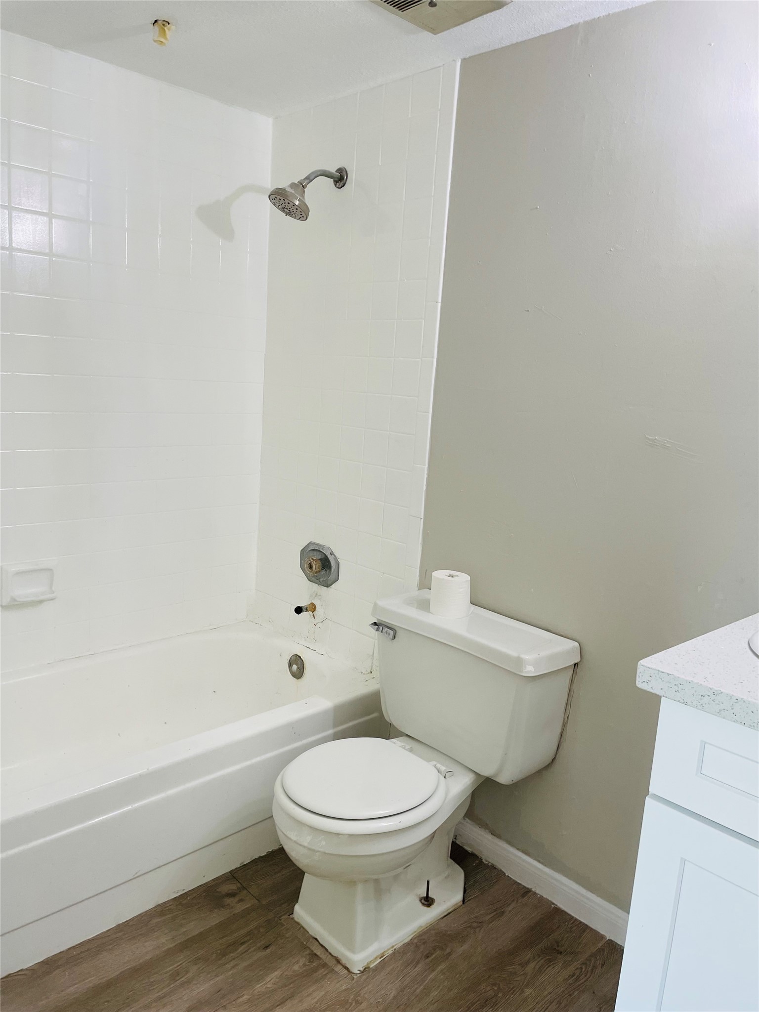 9550 Deering Drive 408 Property Photo 15