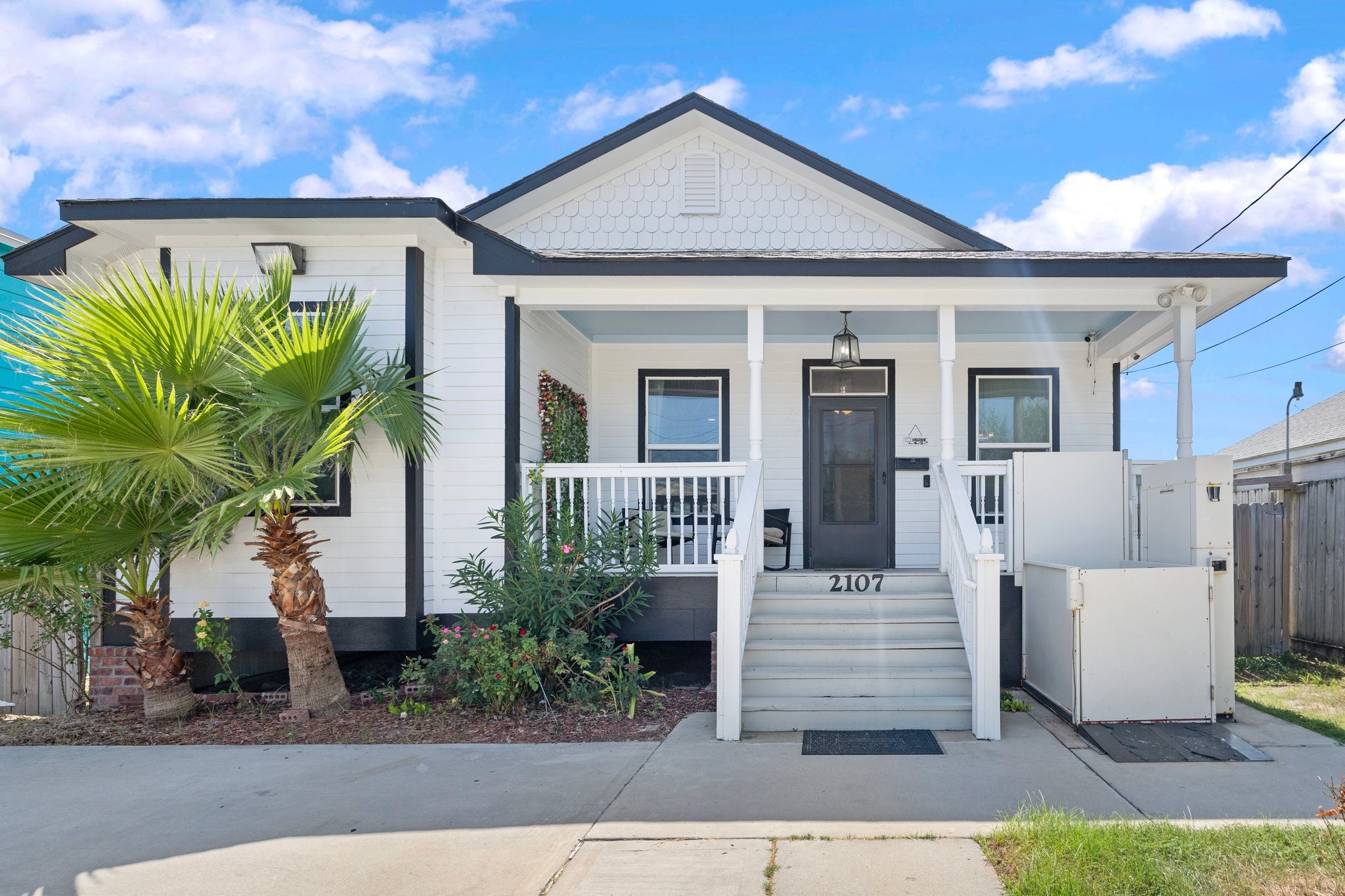 2107 54th Street Property Photo 2