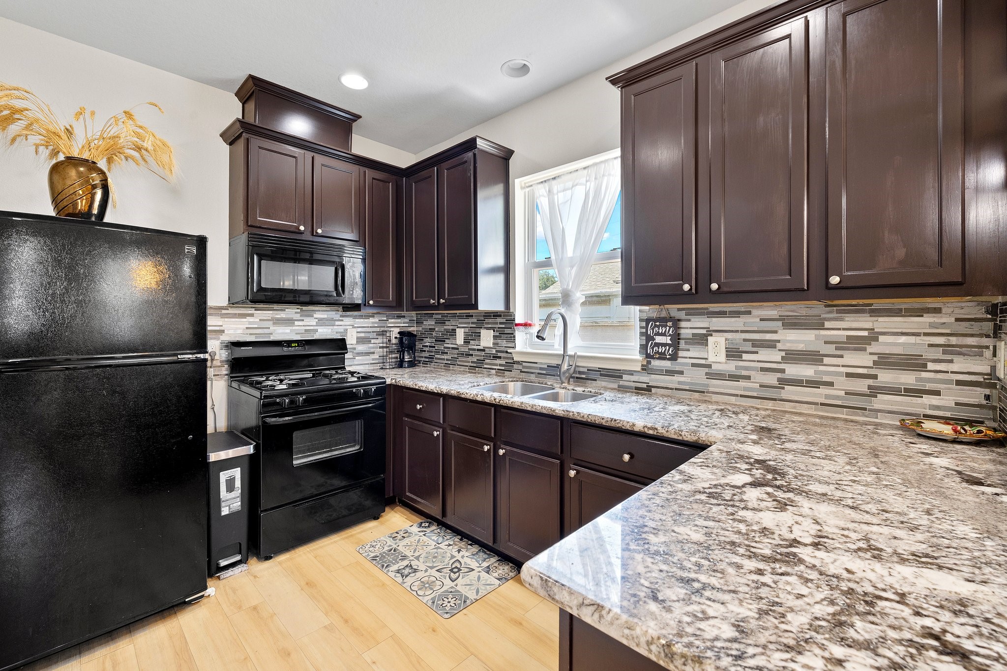 2107 54th Street Property Photo 19