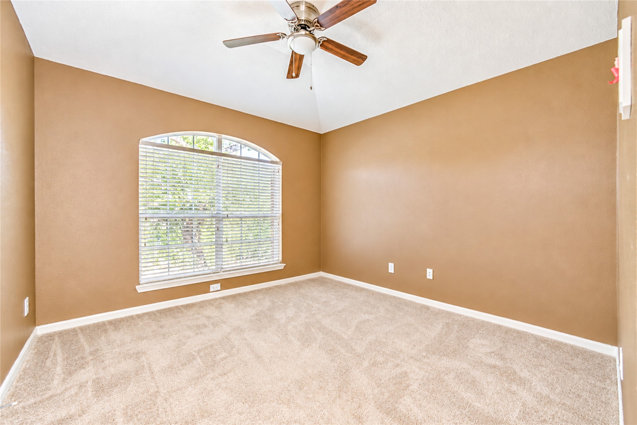 25203 Spring Iris Lane Property Photo 16