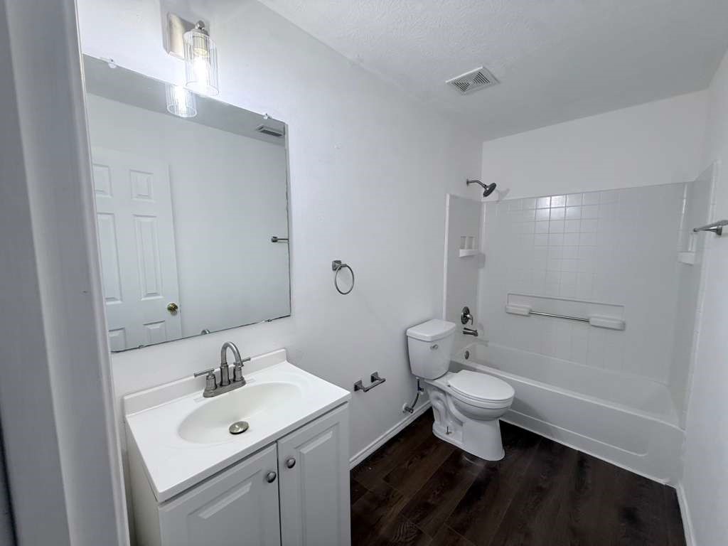 1011 Backland Court Property Photo 21