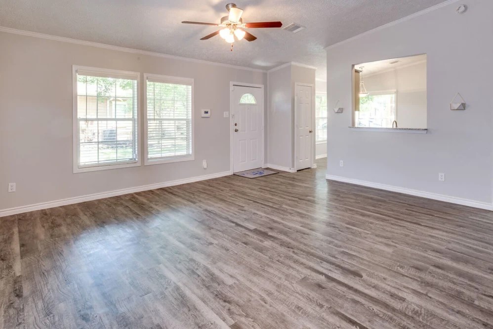 516 Stafford Spring Avenue 809 Property Photo 6